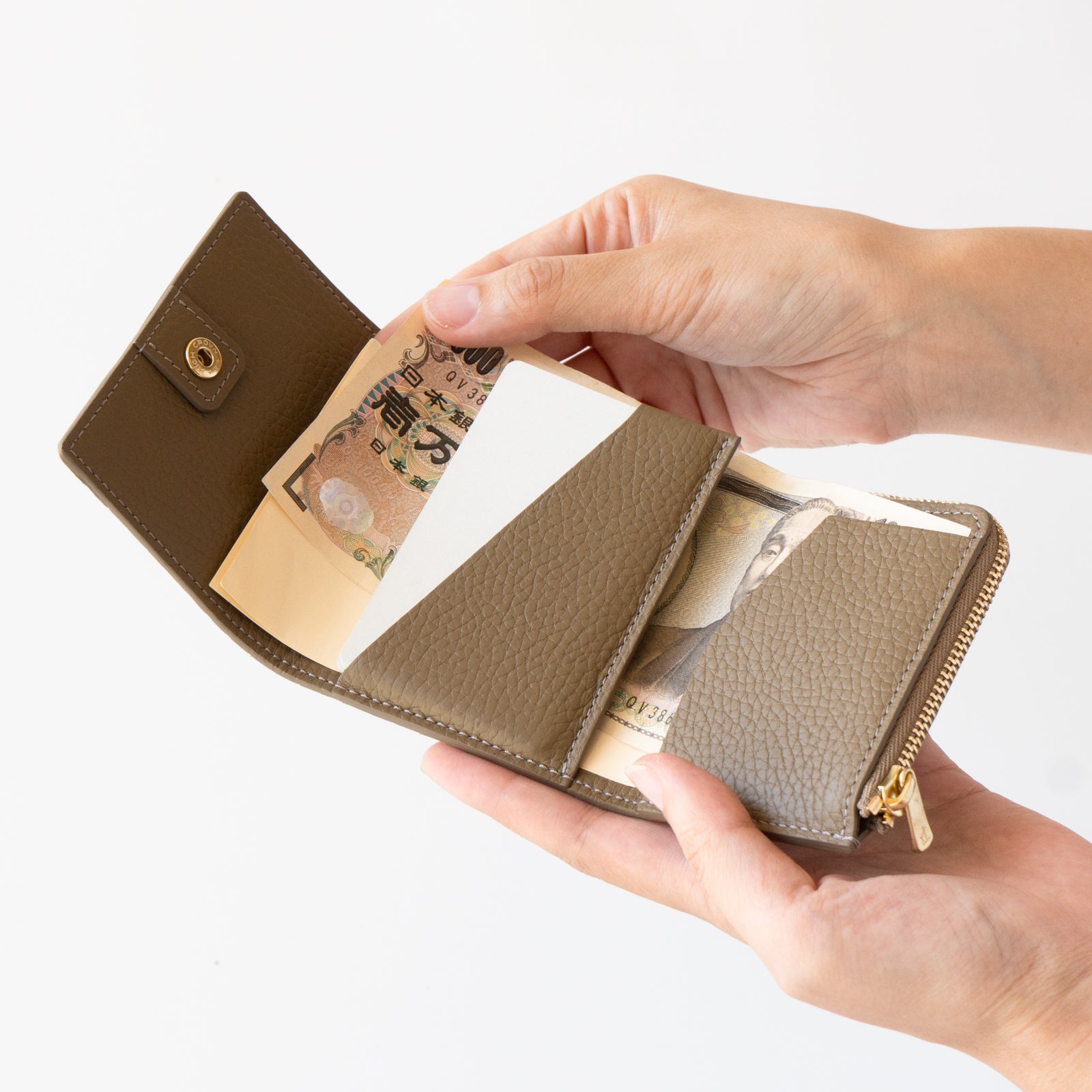 【おつとめ品セール】ハンディウォレット・オペラ リリィ 箔パイソン / シルバーイエロー