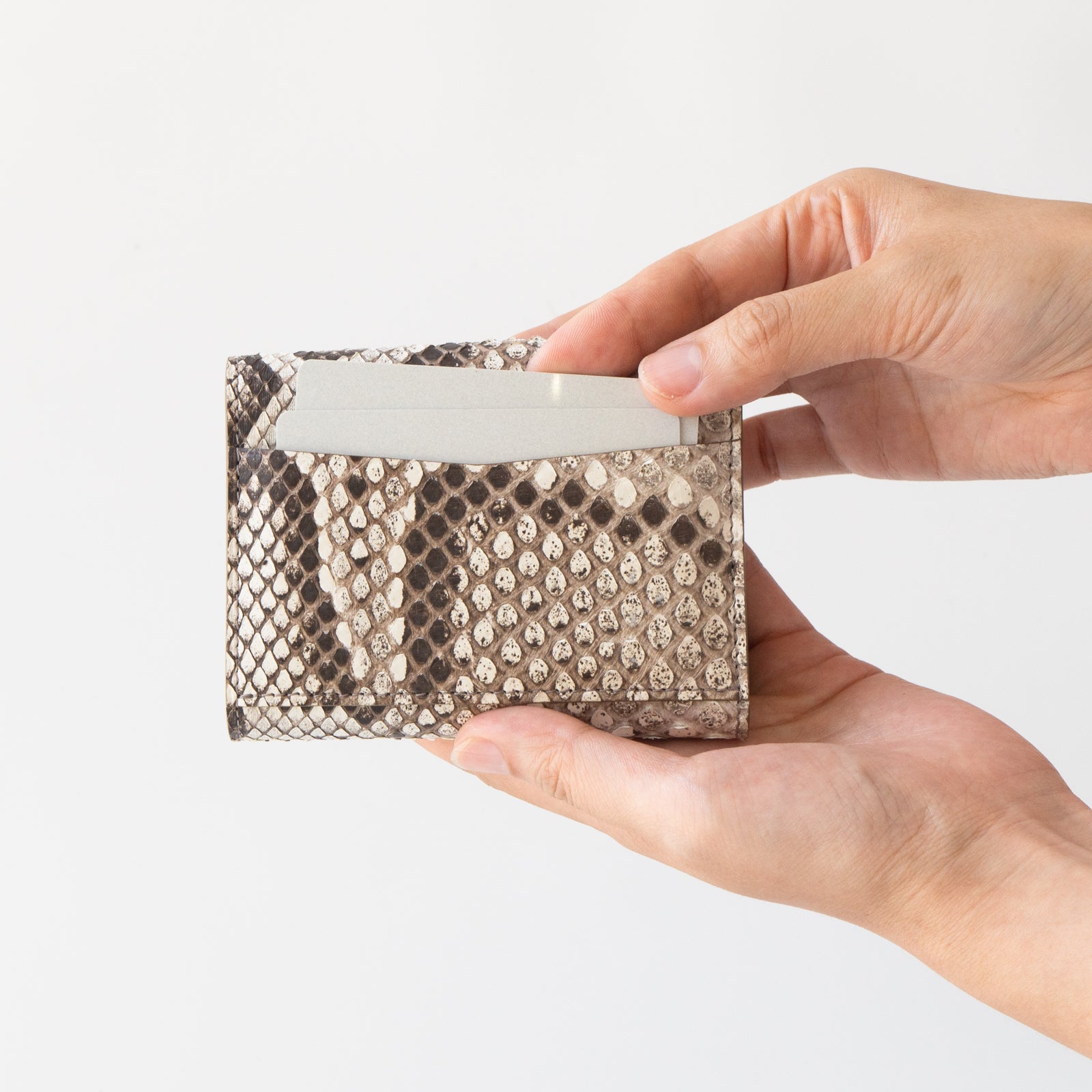 【おつとめ品セール】ハンディウォレット・オペラ リリィ グランデ 箔パイソン / シルバーイエロー