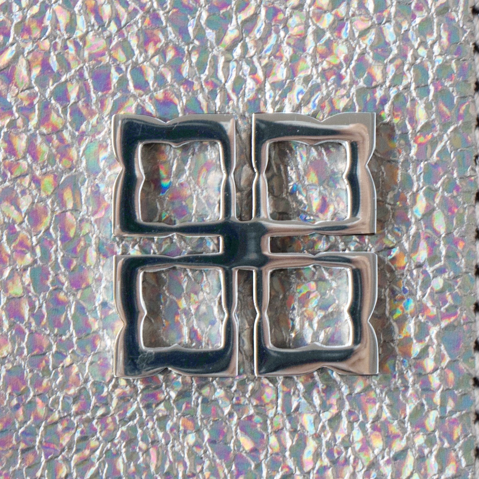 【おつとめ品セール】ハンディウォレット・オペラ リリィ プリズムレザー / オーロラシルバー