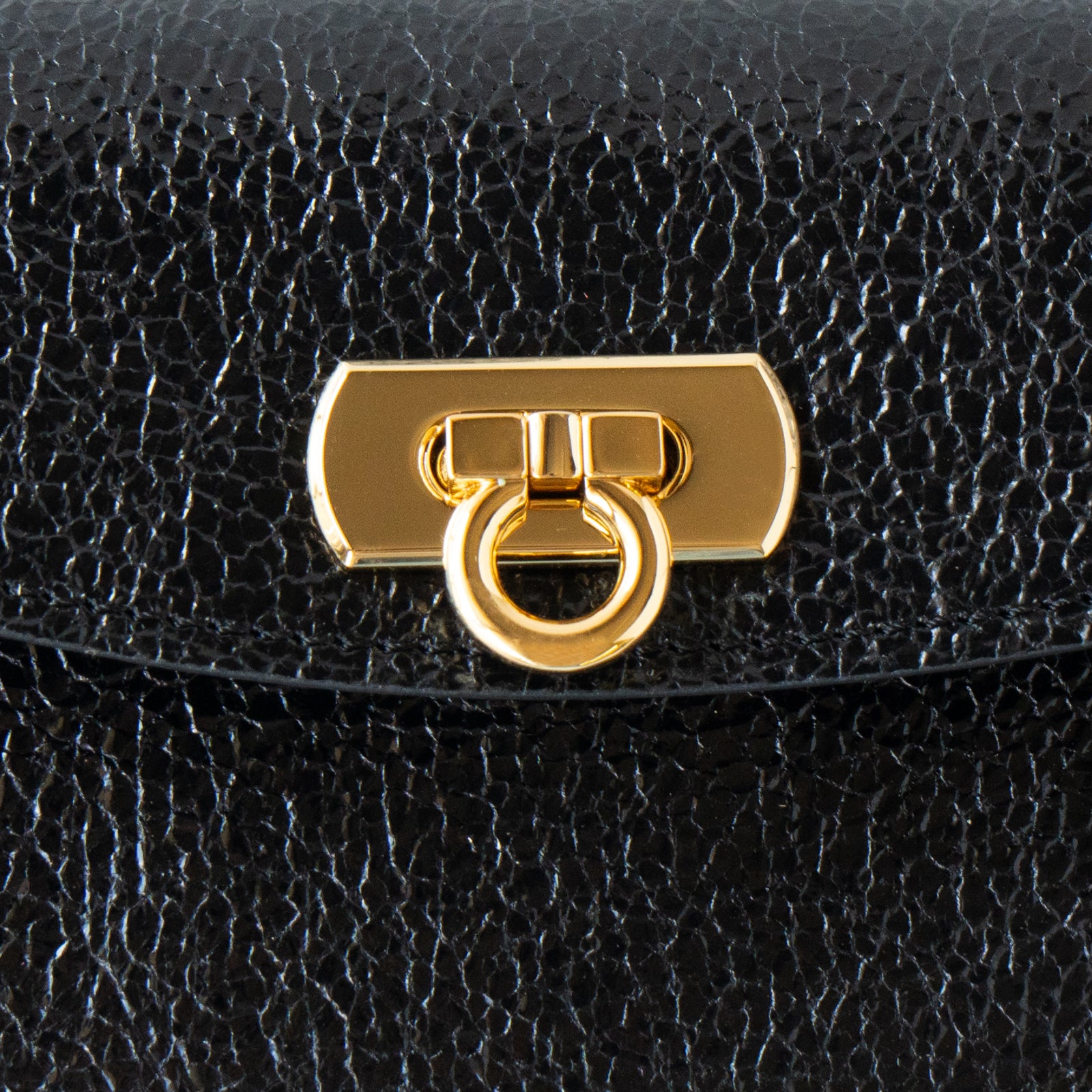 【おつとめ品セール】フラップウォレット・フルール ロング (インナーカードケース・背面ポケット付き) プリズムレザー / ブラック