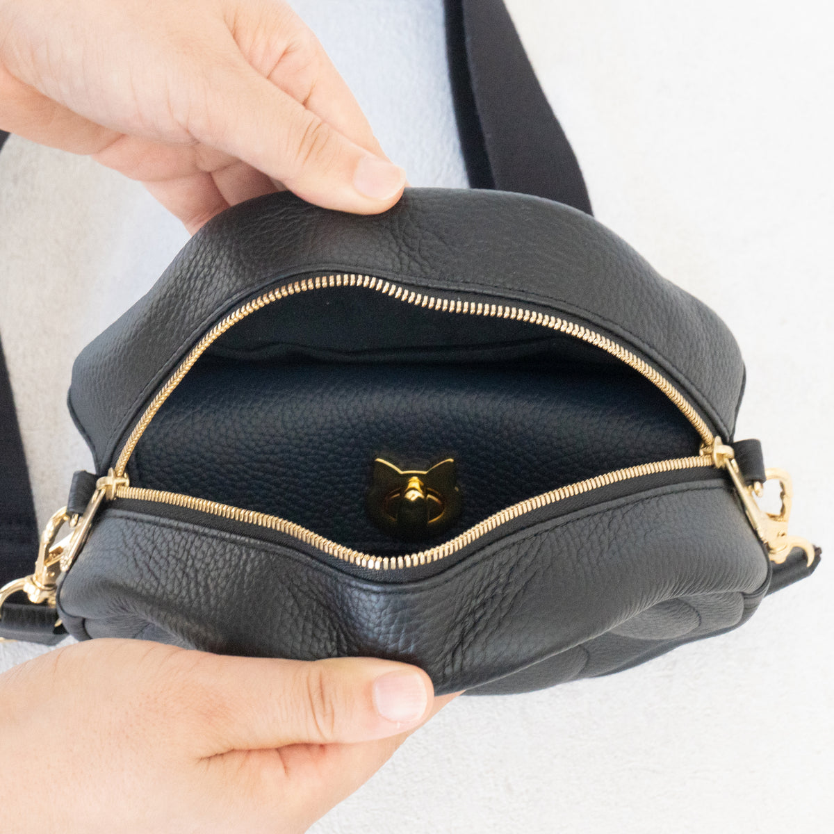 【受注販売:10/9(金)22:00〜13(火)】小さなレザーフラップ長財布・ミャウヴェルロック キュイール・マッシュ / ブルーニュイ