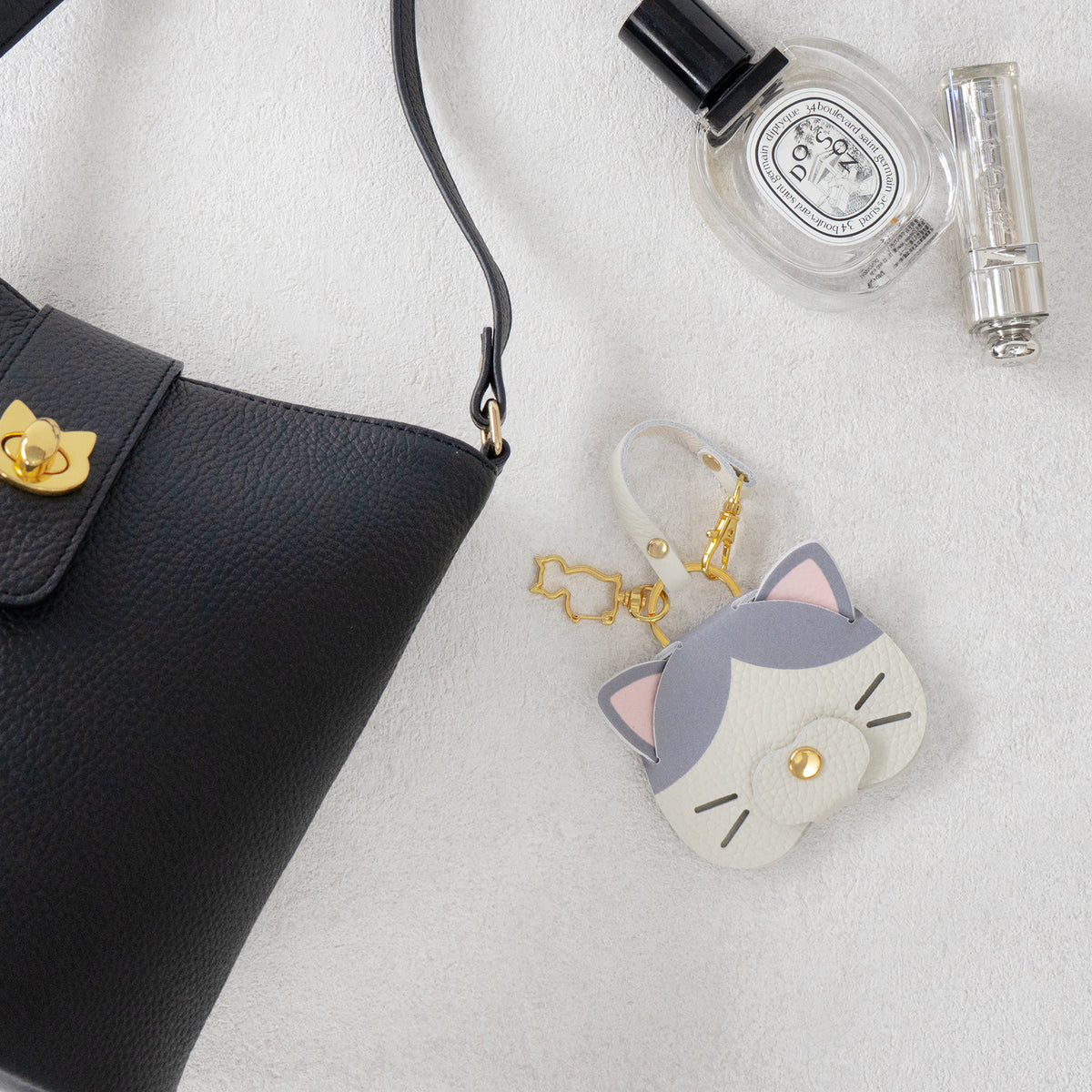 【Made-to-order: 10/23 (Fri) 22:00 - 10/26 (Mon)】 Printed Cat Face Charm / Bicolor (Gray)