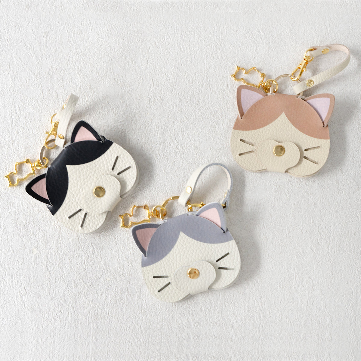 【Made-to-order: 10/23 (Fri) 22:00 - 10/26 (Mon)】 Printed Cat Face Charm / Bicolor (Gray)