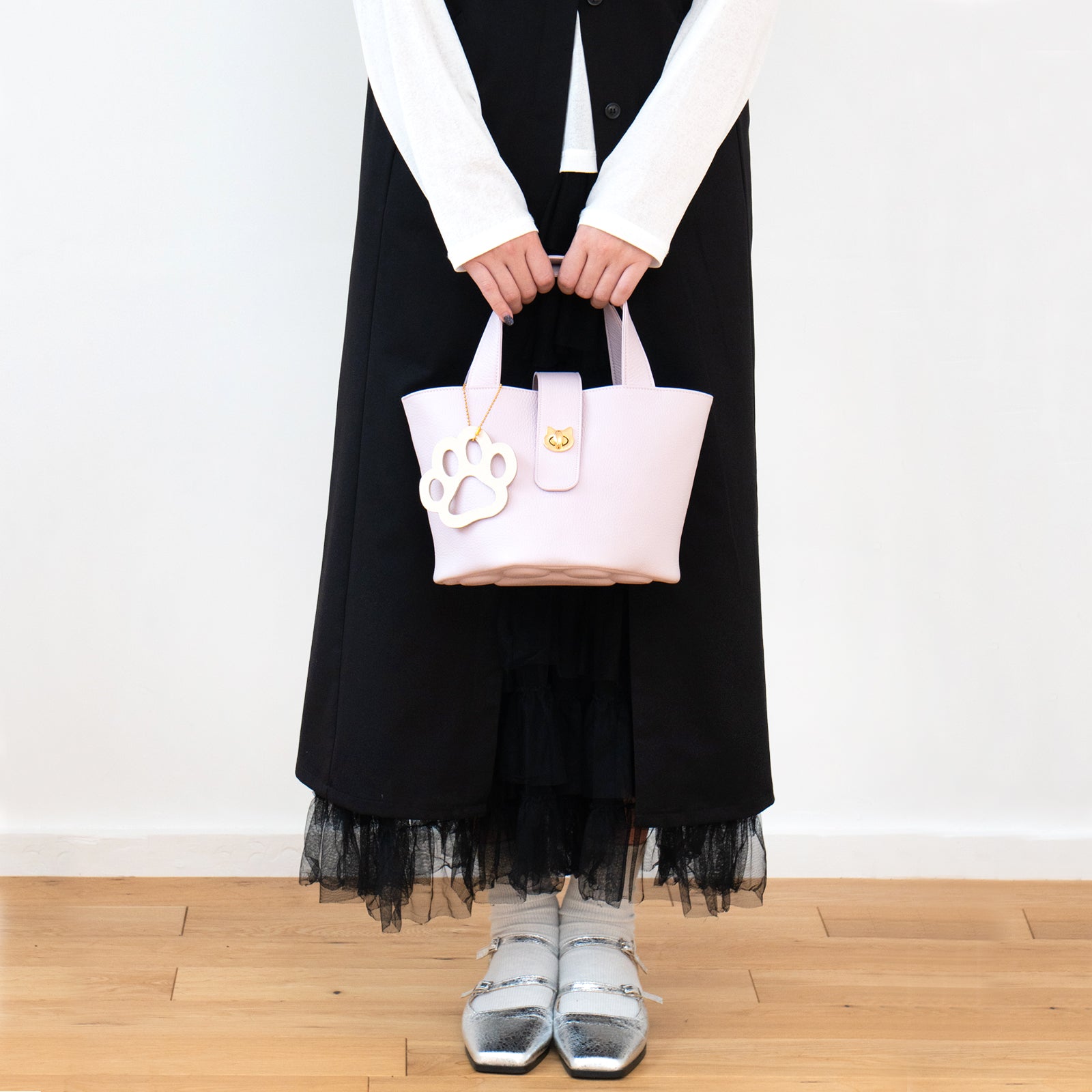 【3/20(金)20:00~ 数量限定】【さくらねこの日特別SET】バケットバッグ PAW (パウ) さくらねこチャームSET モーヴシルヴェスティン