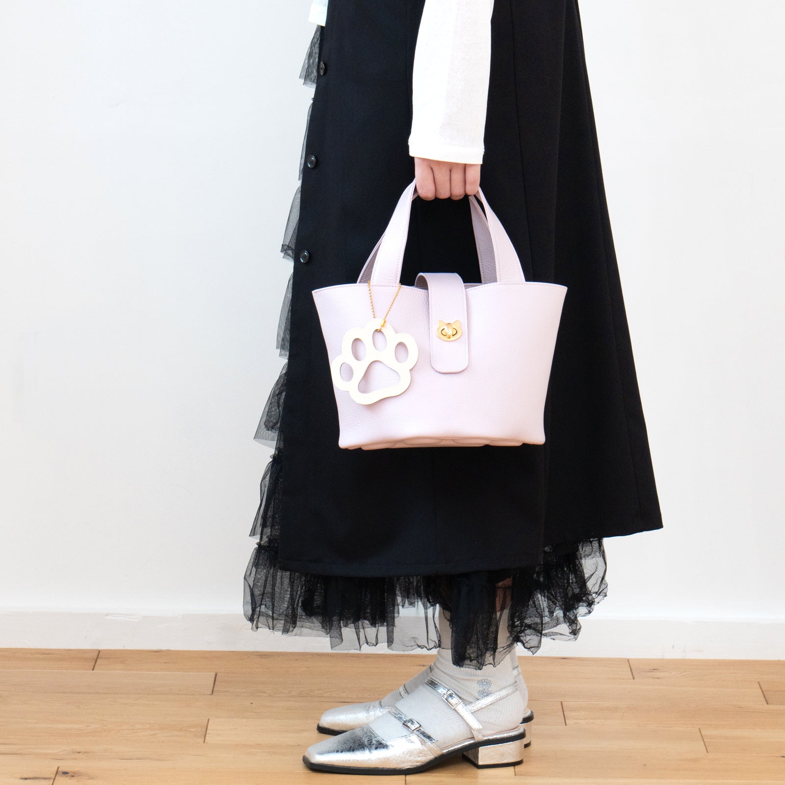 【3/20(金)20:00~ 数量限定】【さくらねこの日特別SET】バケットバッグ PAW (パウ) さくらねこチャームSET モーヴシルヴェスティン