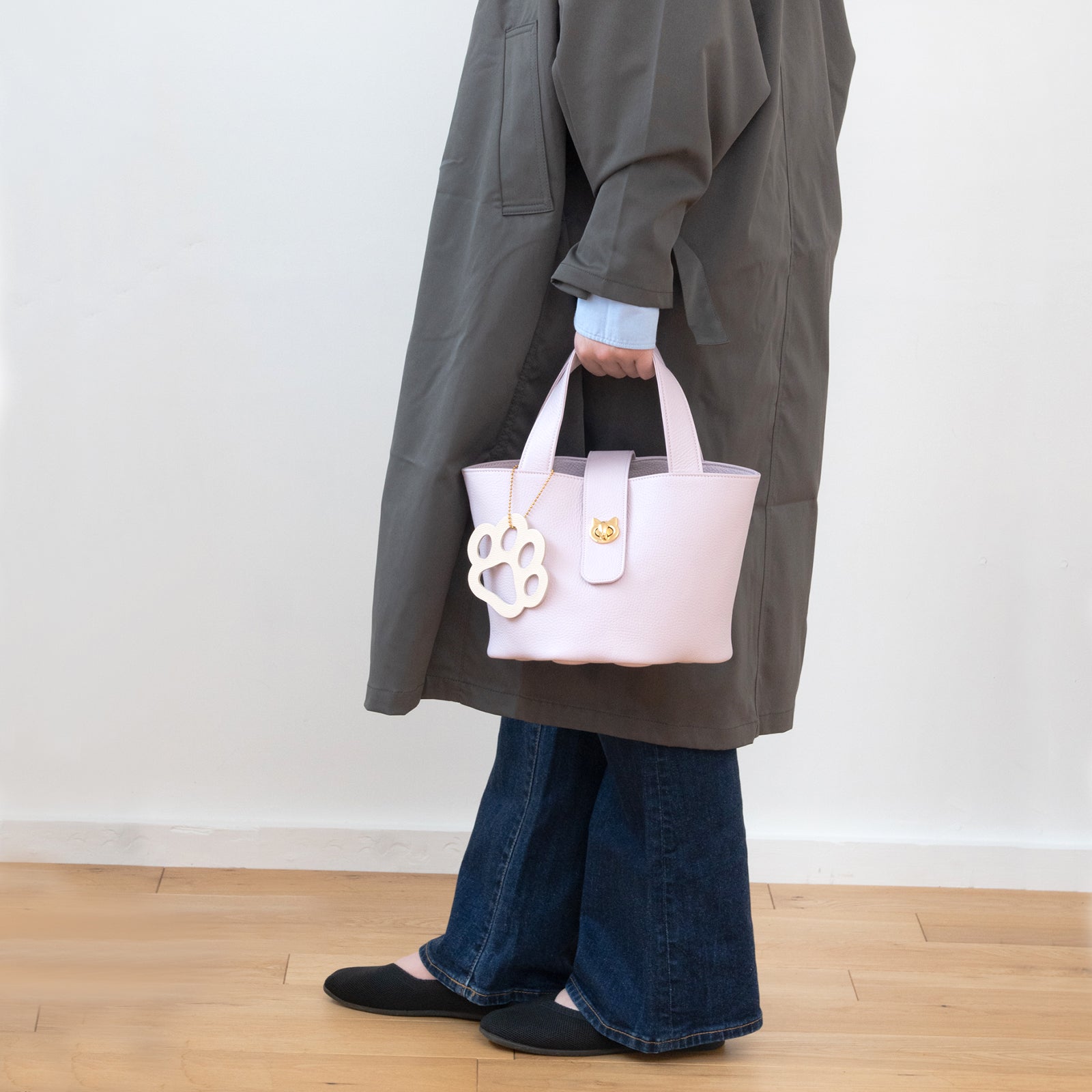 【3/20(金)20:00~ 数量限定】【さくらねこの日特別SET】バケットバッグ PAW (パウ) さくらねこチャームSET モーヴシルヴェスティン