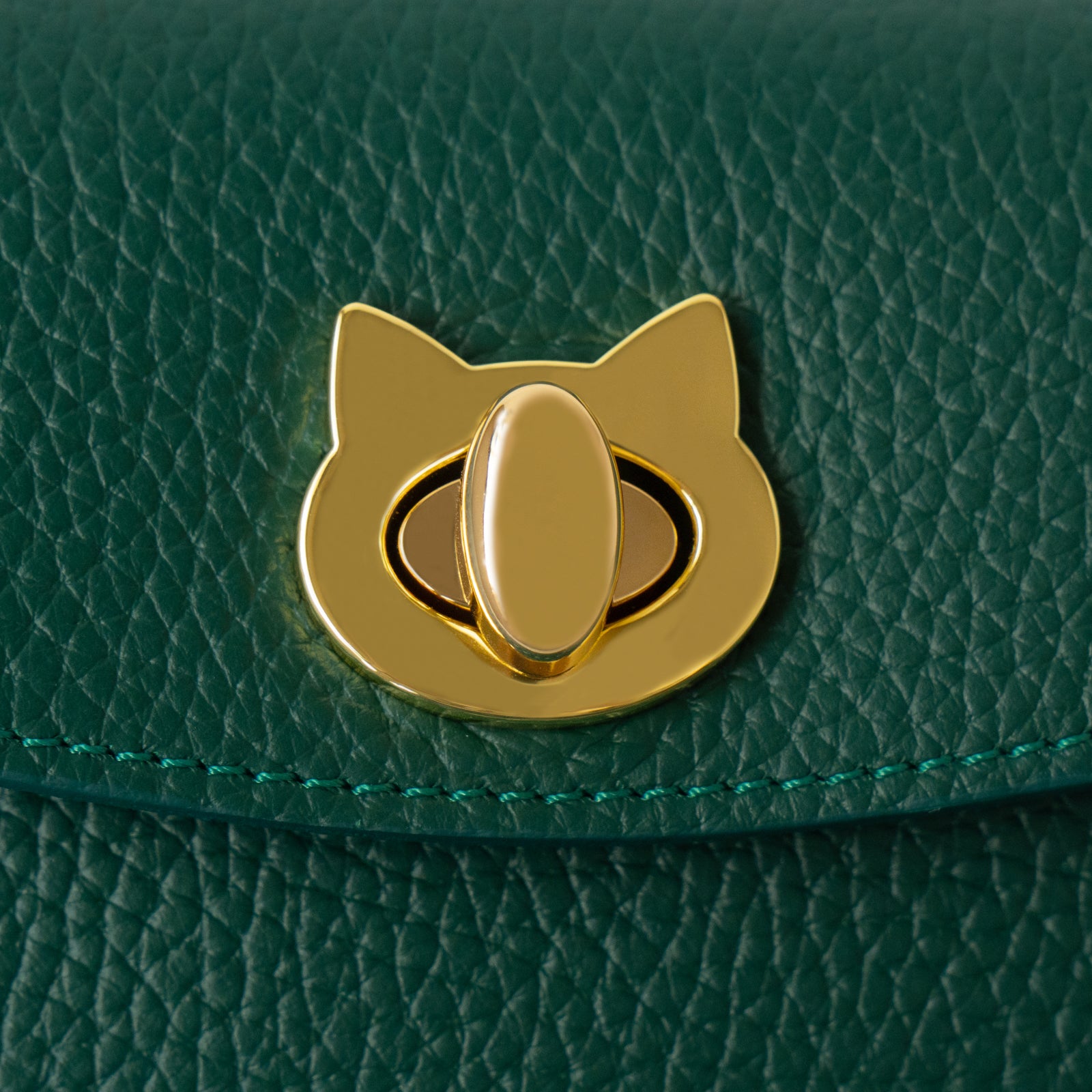 フラップウォレット・フルーニャ ロング キュイール・マッシュ / エメラルド