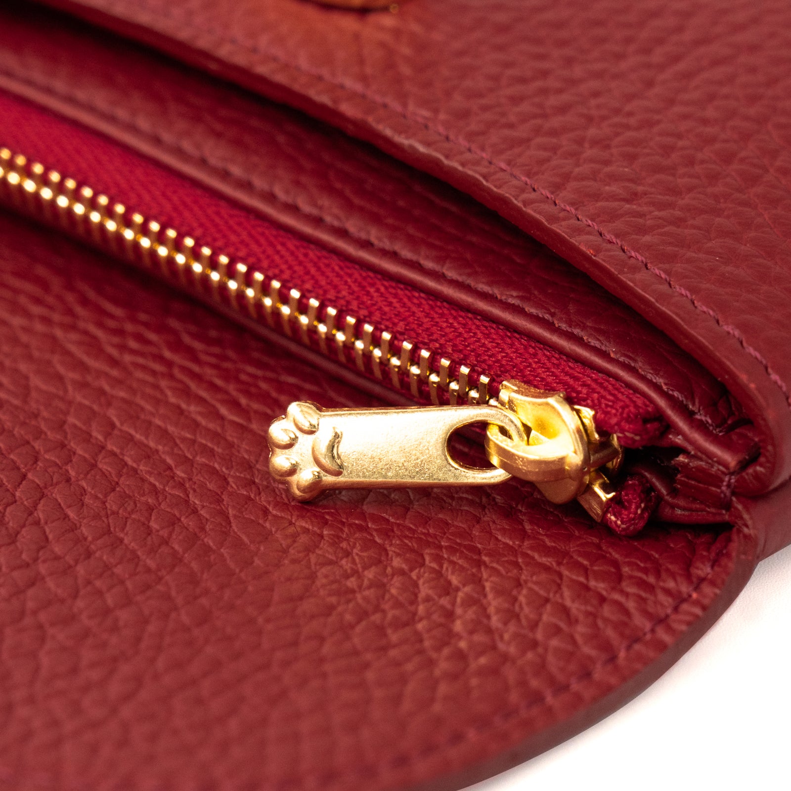 フラップウォレット・フルーニャ ミディアム キュイール・マッシュ / ボルドー