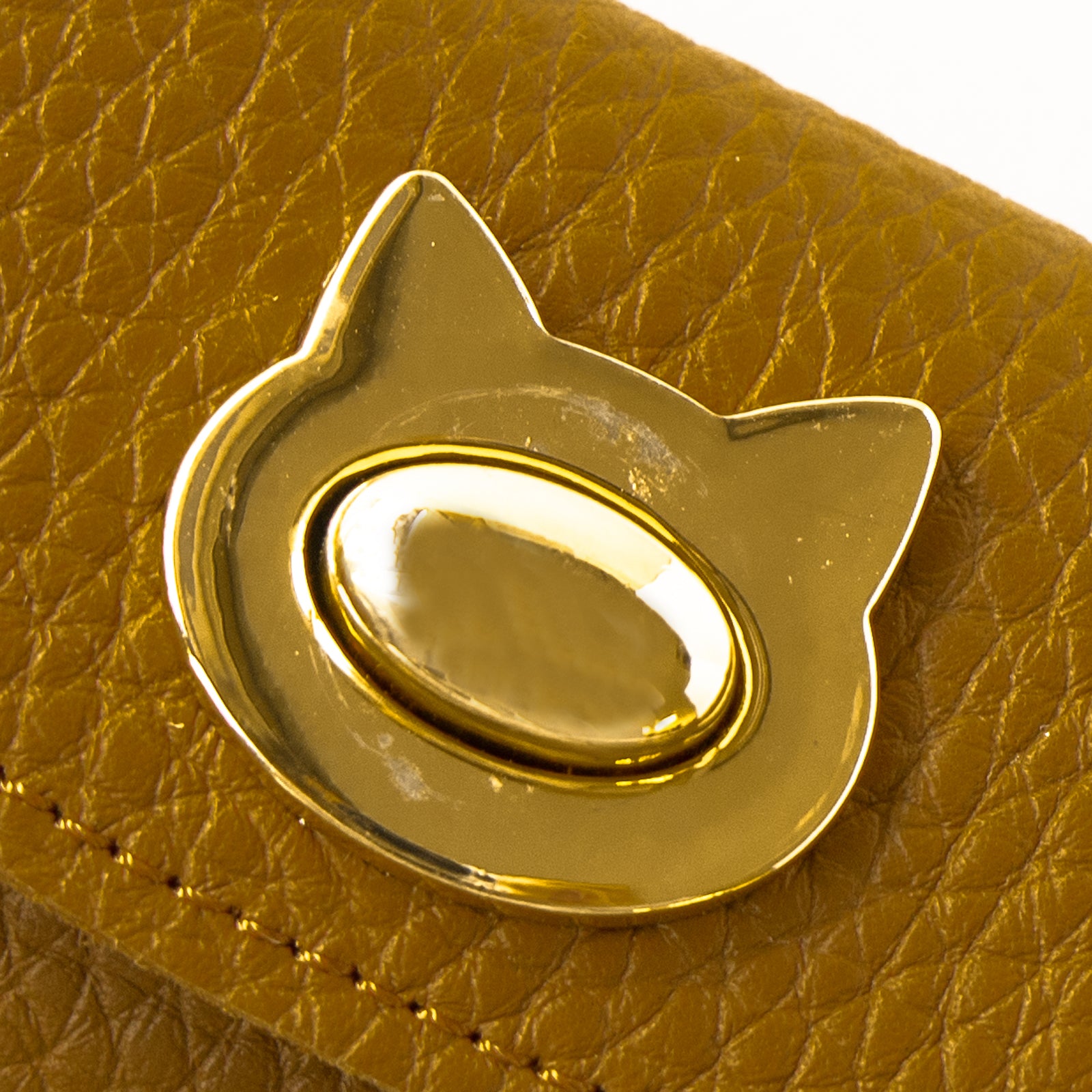 Frunya Pouch Mini Taurillon Clemence / Gold