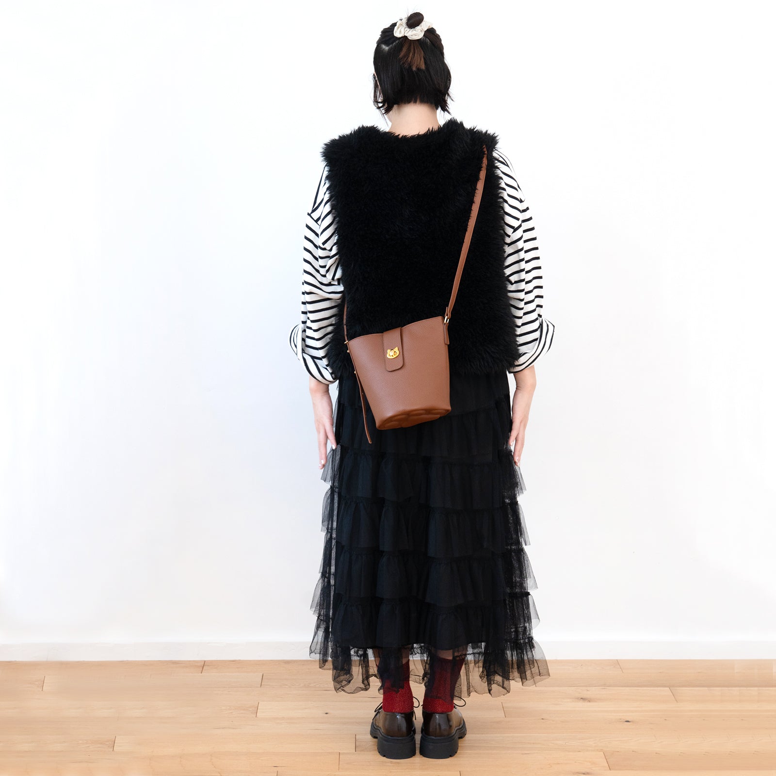 ショルダーバッグ PAW (パウ) キュイール・マッシュ / キャメル