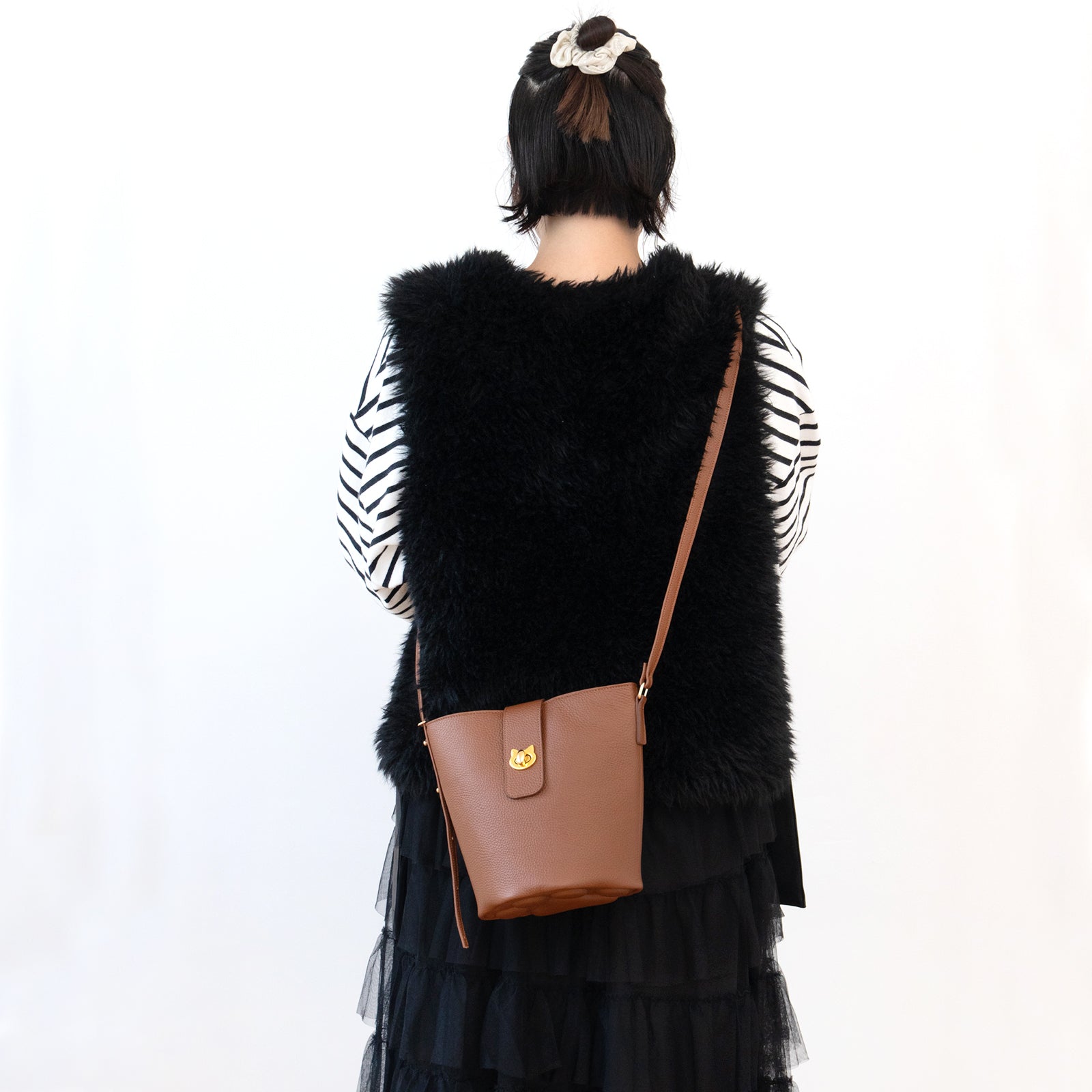 ショルダーバッグ PAW (パウ) キュイール・マッシュ / キャメル