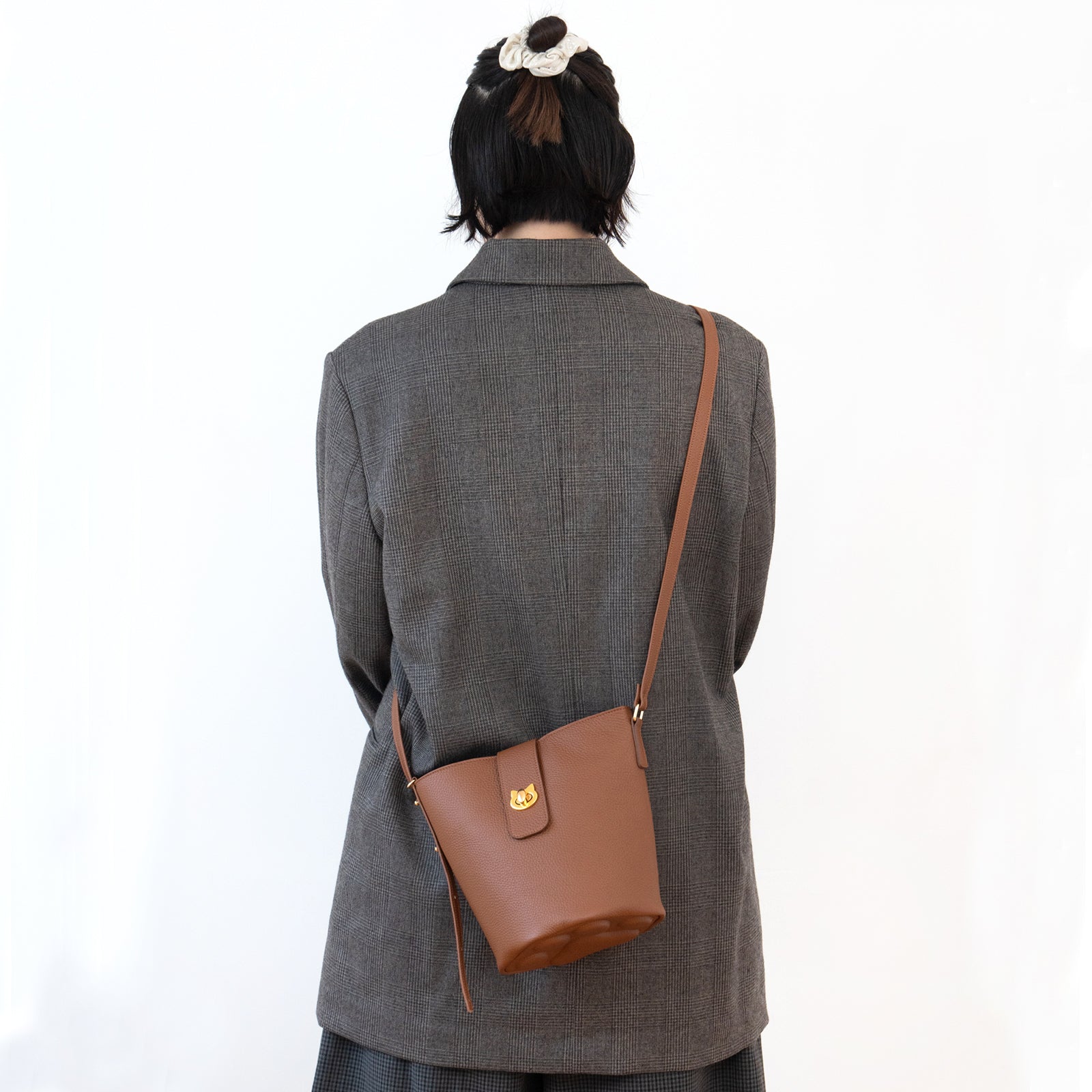 ショルダーバッグ PAW (パウ) キュイール・マッシュ / キャメル