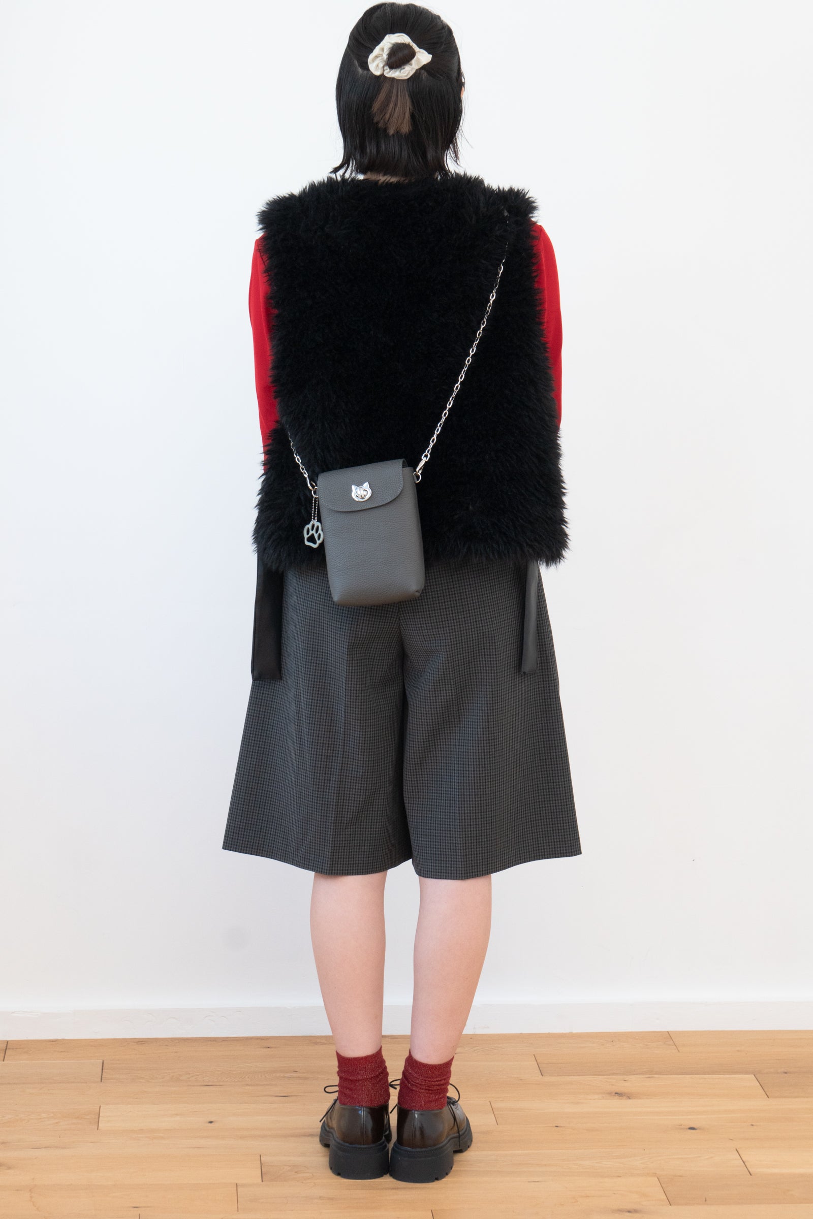 フルーニャスマホポシェット キュイール・マッシュ / グラファイト