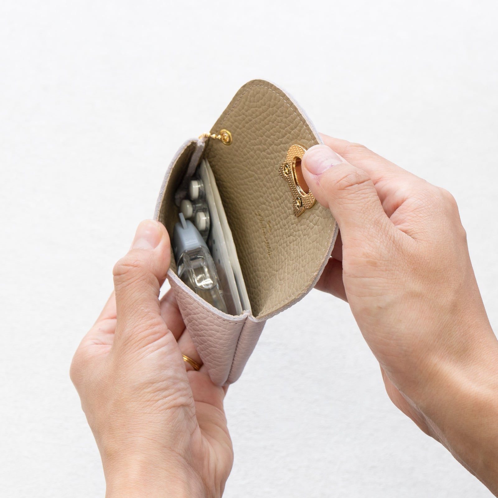 Frunya Pouch Mini Taurillon Clemence / Gold