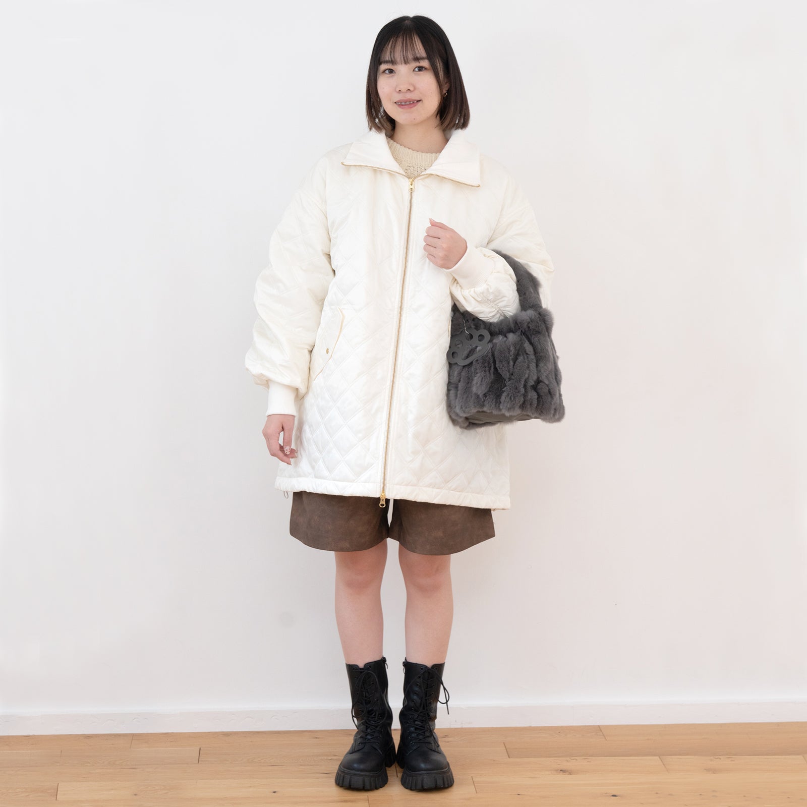 【12/7(日)22:00~ 26時間限定販売】【数量限定】ワンハンドルファーバッグ・PAW (パウ) / グレー