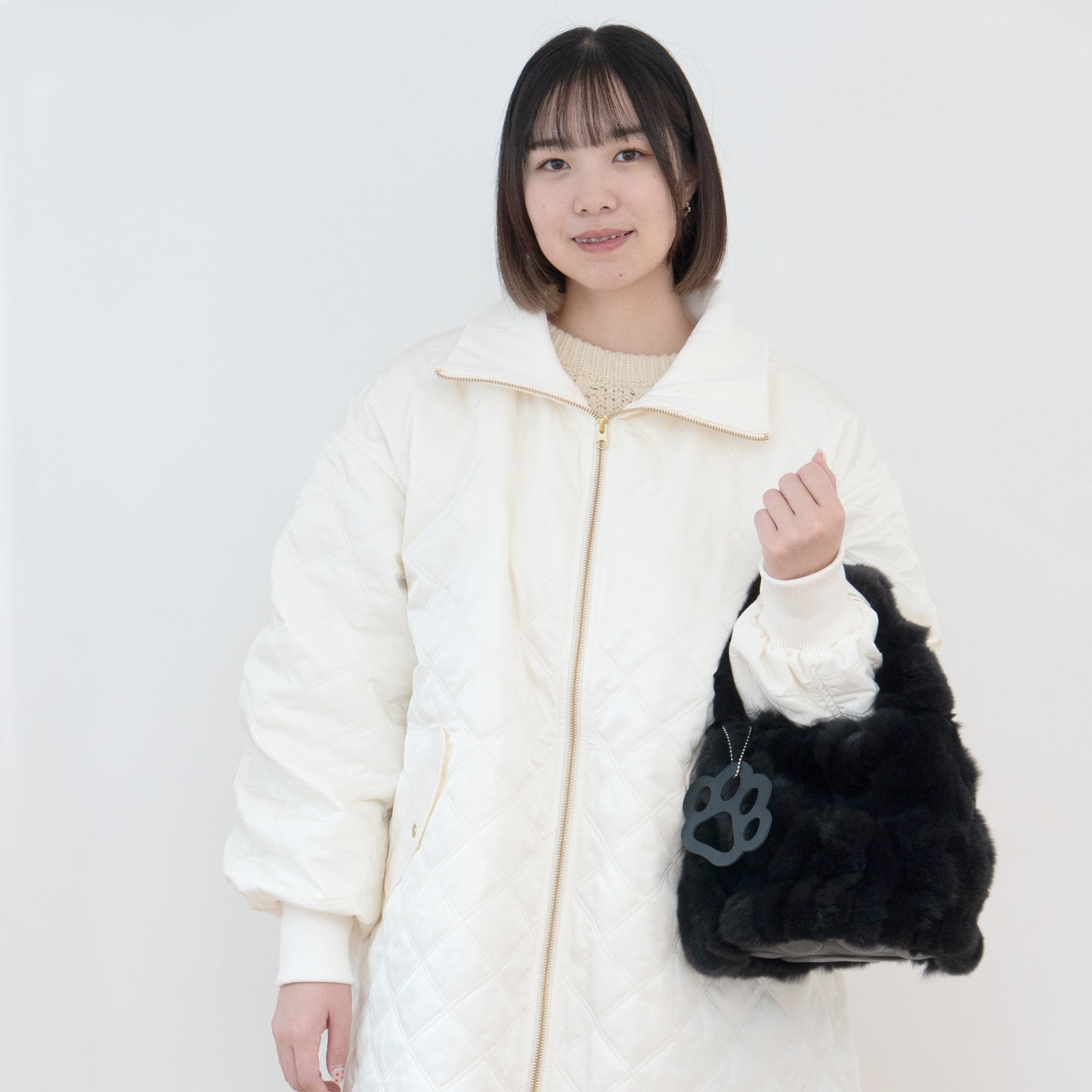 【12/7(日)22:00~ 26時間限定販売】【数量限定】 ワンハンドルファーバッグ・PAW (パウ) / ブラック