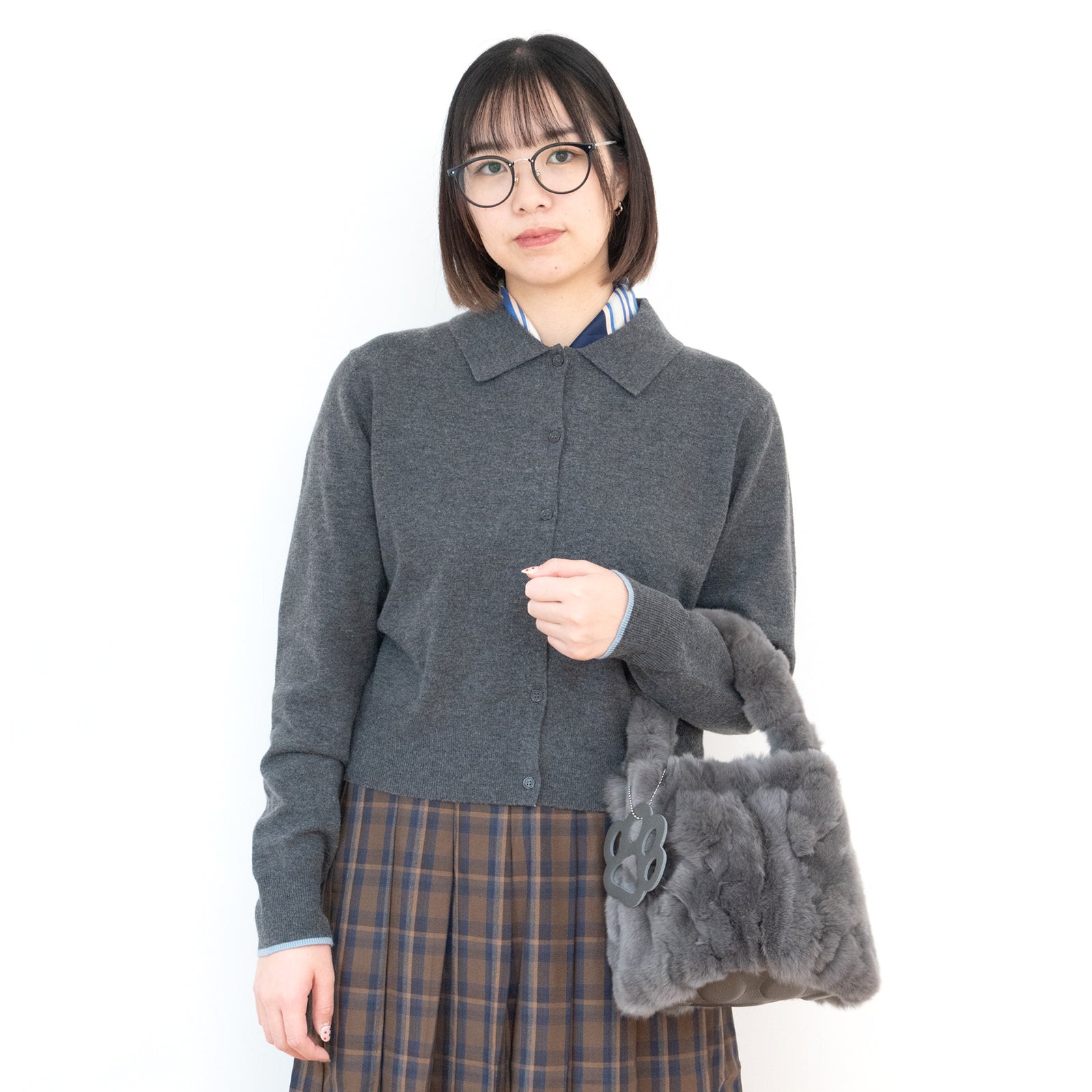 【12/7(日)22:00~ 26時間限定販売】【数量限定】ワンハンドルファーバッグ・PAW (パウ) / グレー