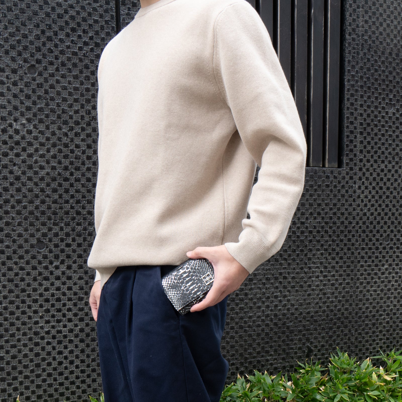 【おつとめ品セール】ハンディウォレット・オペラ リリィ グランデ 箔パイソン / シルバーブラック