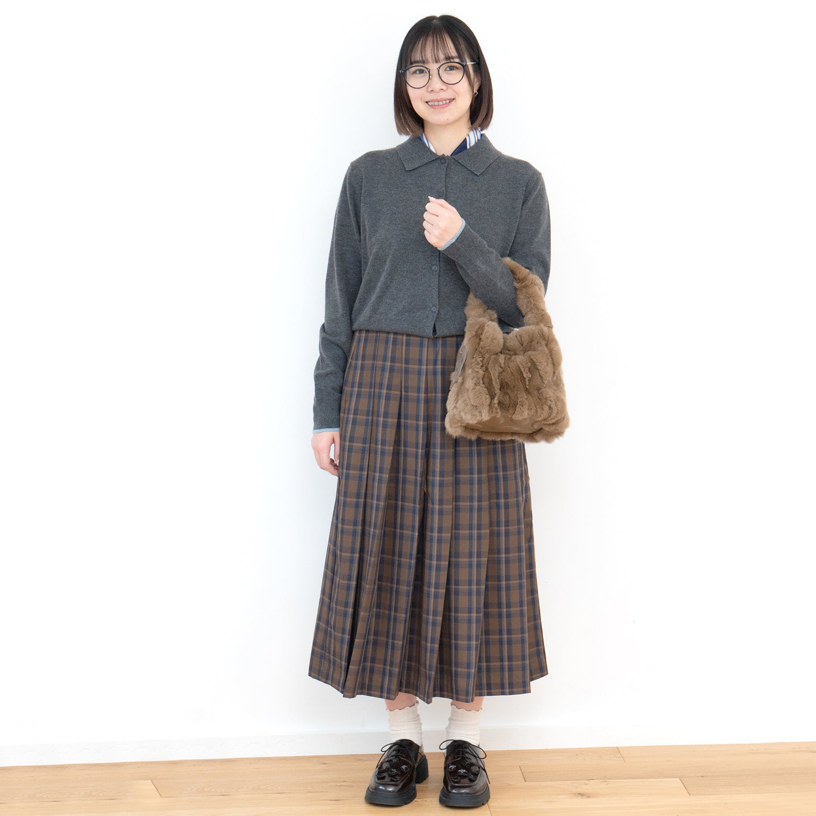 【12/7(日)22:00~ 26時間限定販売】【数量限定】 ワンハンドルファーバッグ・PAW (パウ) / キャメル