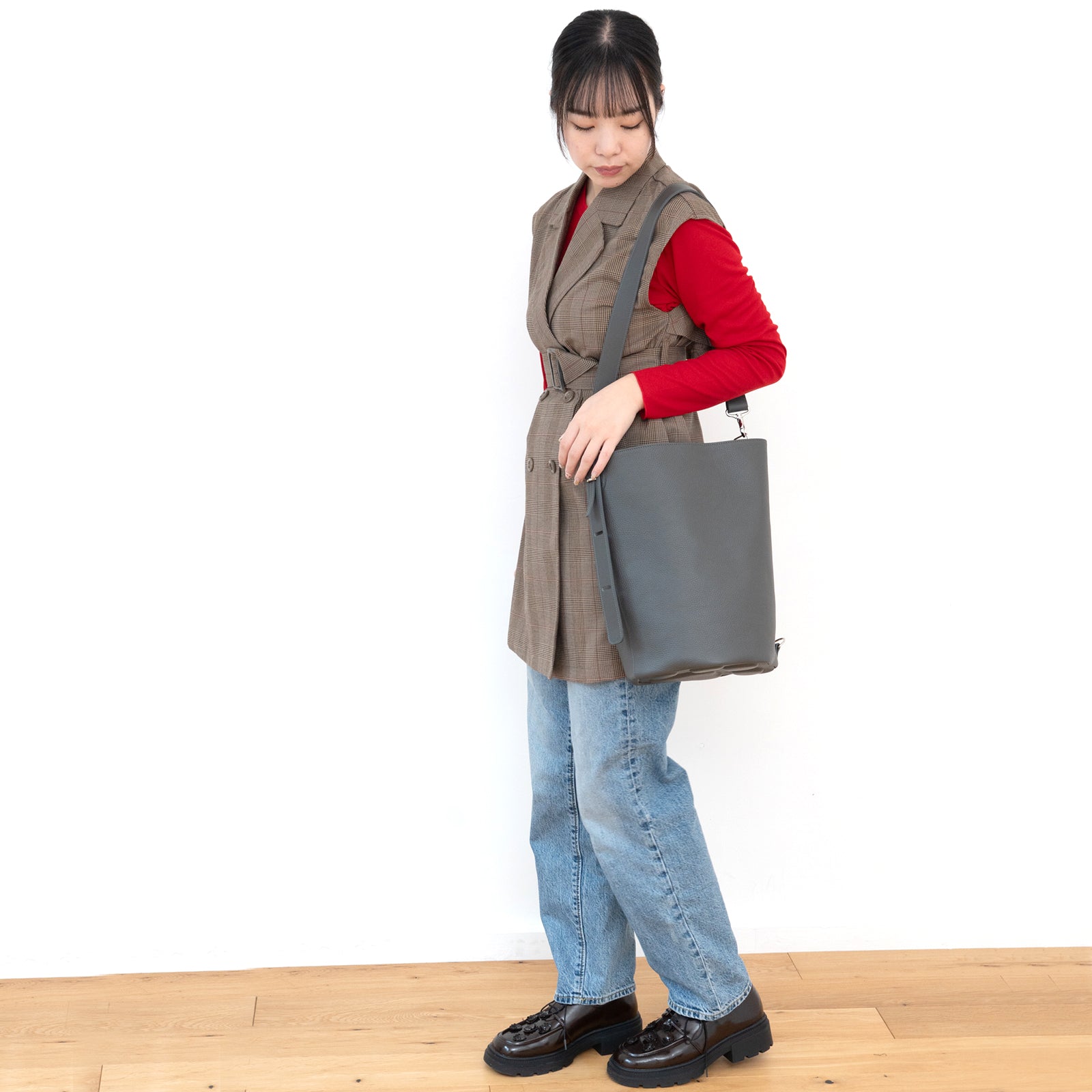 【11/21(金)22:00~ 26時間限定販売】【数量限定】3WAYバッグ PAW (パウ) キュイール・マッシュ / グラファイト