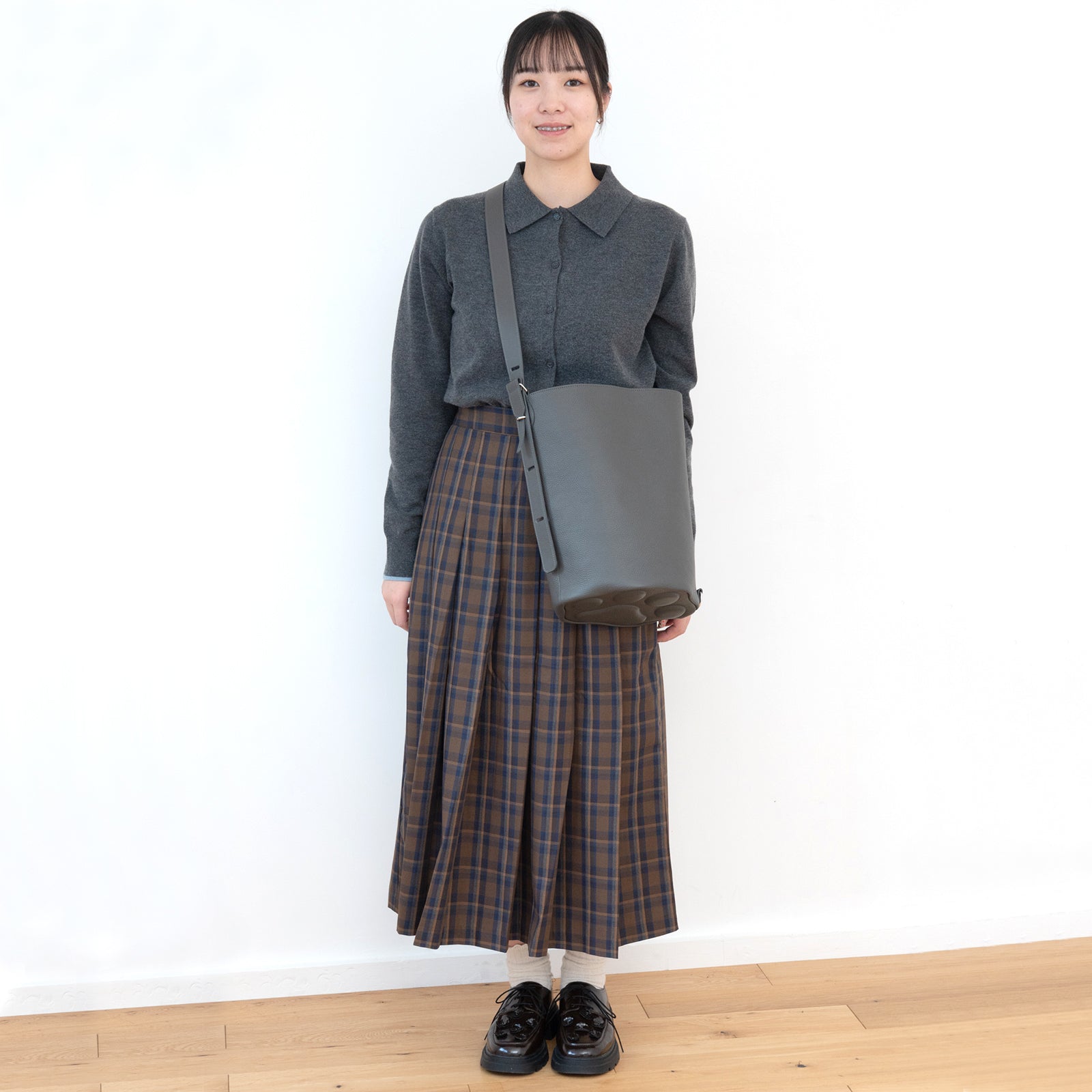 【11/21(金)22:00~ 26時間限定販売】【数量限定】3WAYバッグ PAW (パウ) キュイール・マッシュ / グラファイト