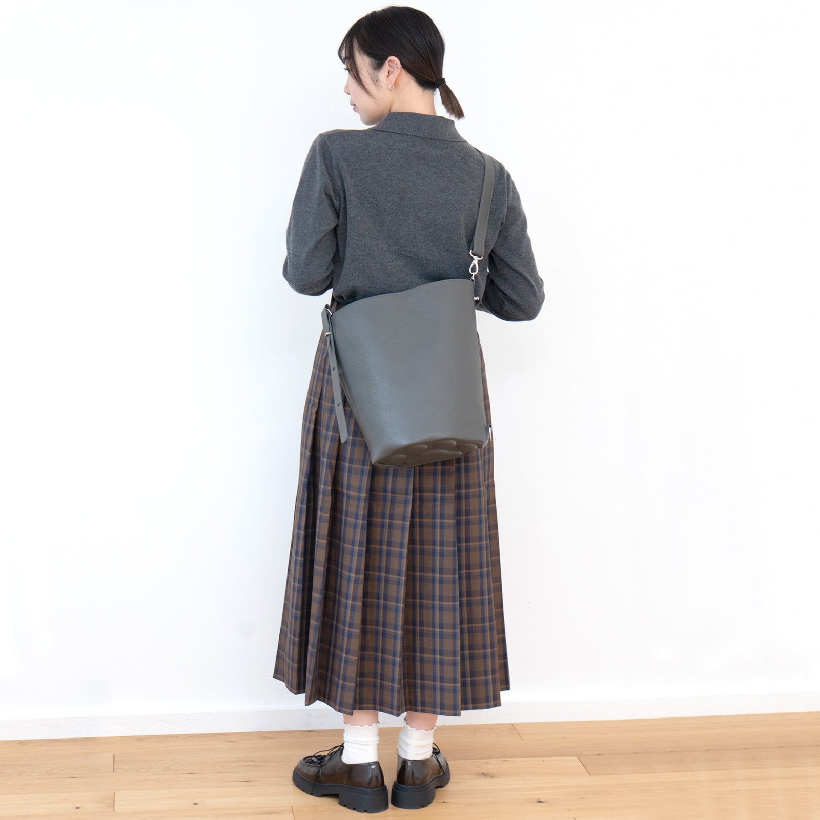 【11/21(金)22:00~ 26時間限定販売】【数量限定】3WAYバッグ PAW (パウ) キュイール・マッシュ / グラファイト