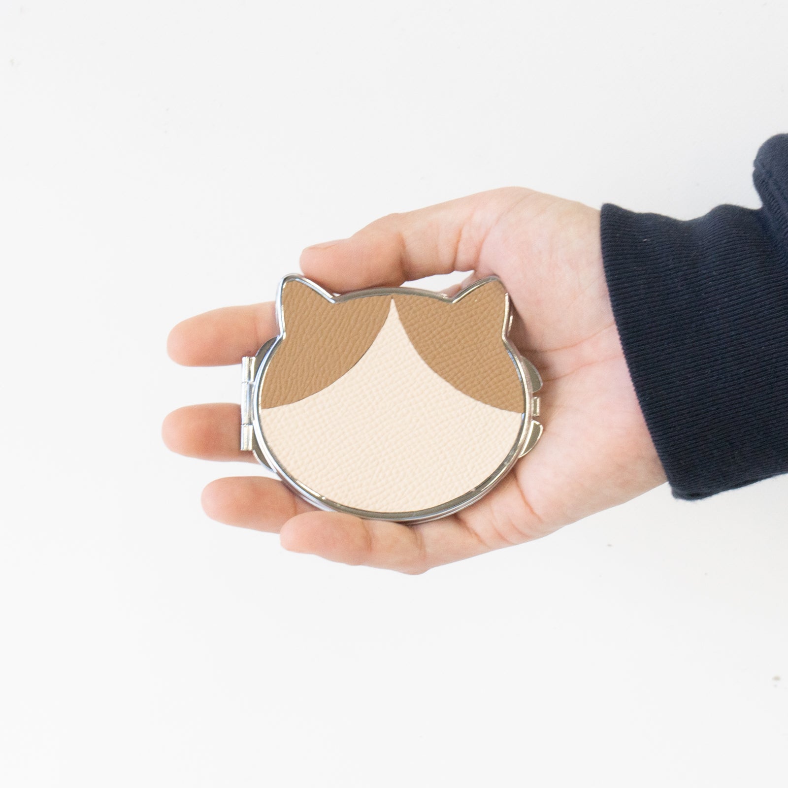 Nyanpakuto Mirror / Hachiware Brown and White