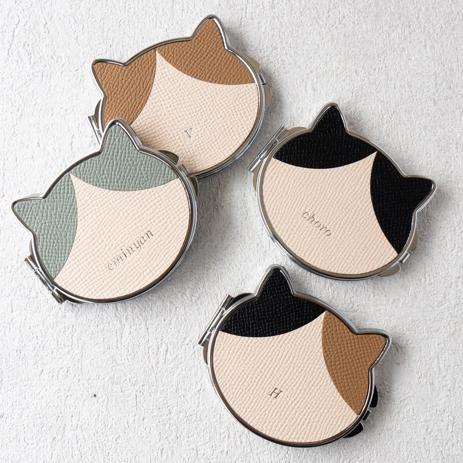 Nyanpakuto Mirror / Grey and White