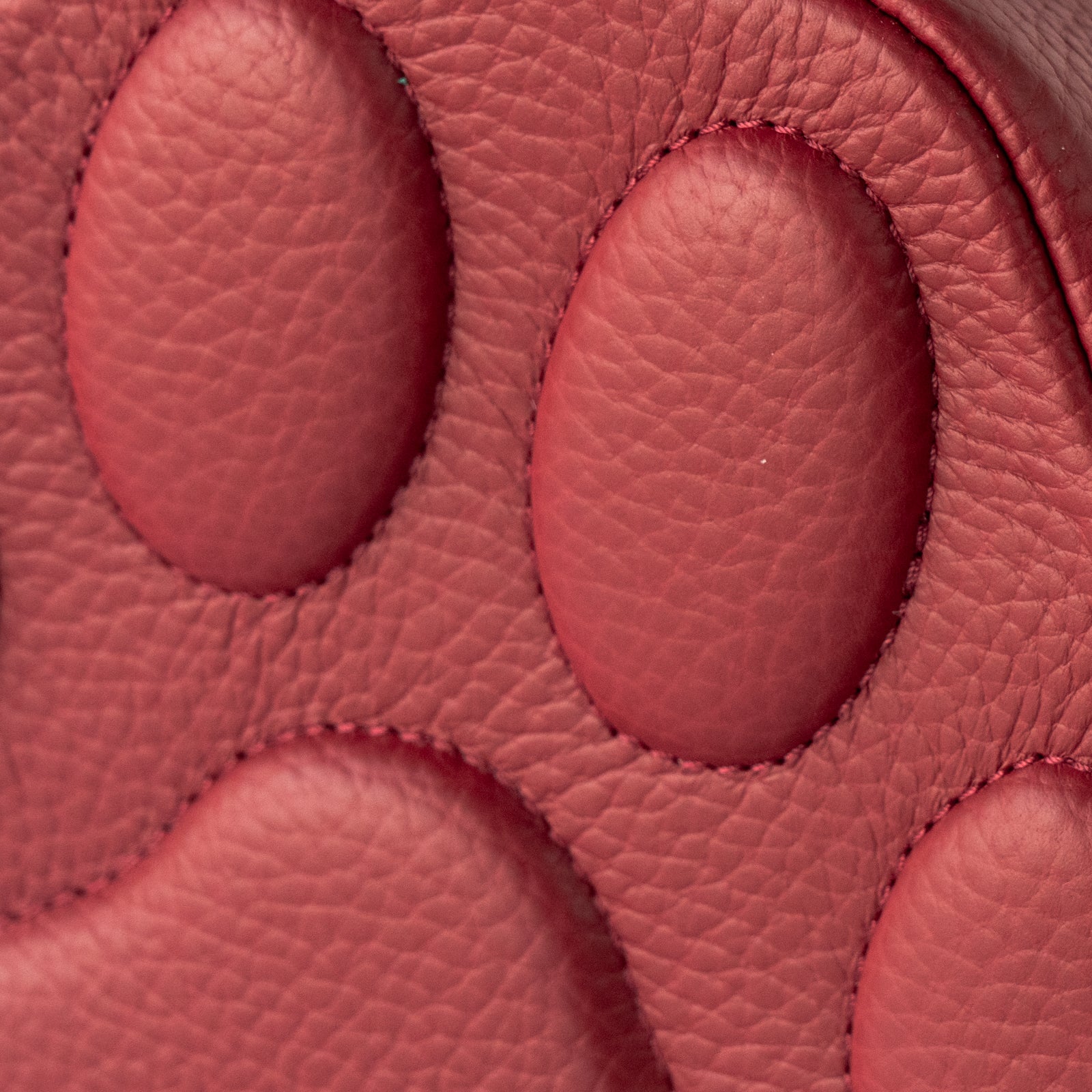 チェーンショルダー付きミニバッグ・PAW (パウ) / ボルドー