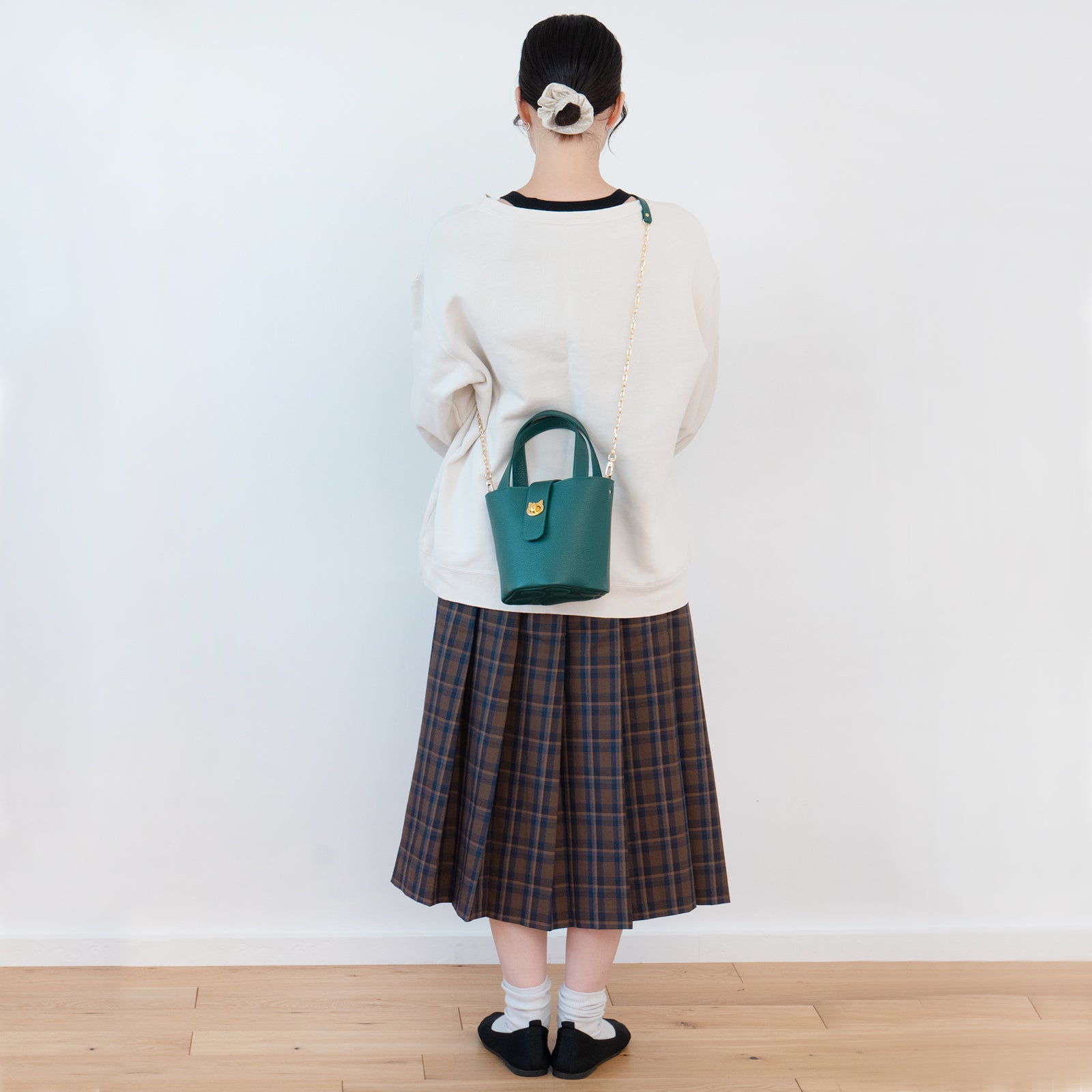 チェーンショルダー付きミニバッグ・PAW (パウ) / エメラルド