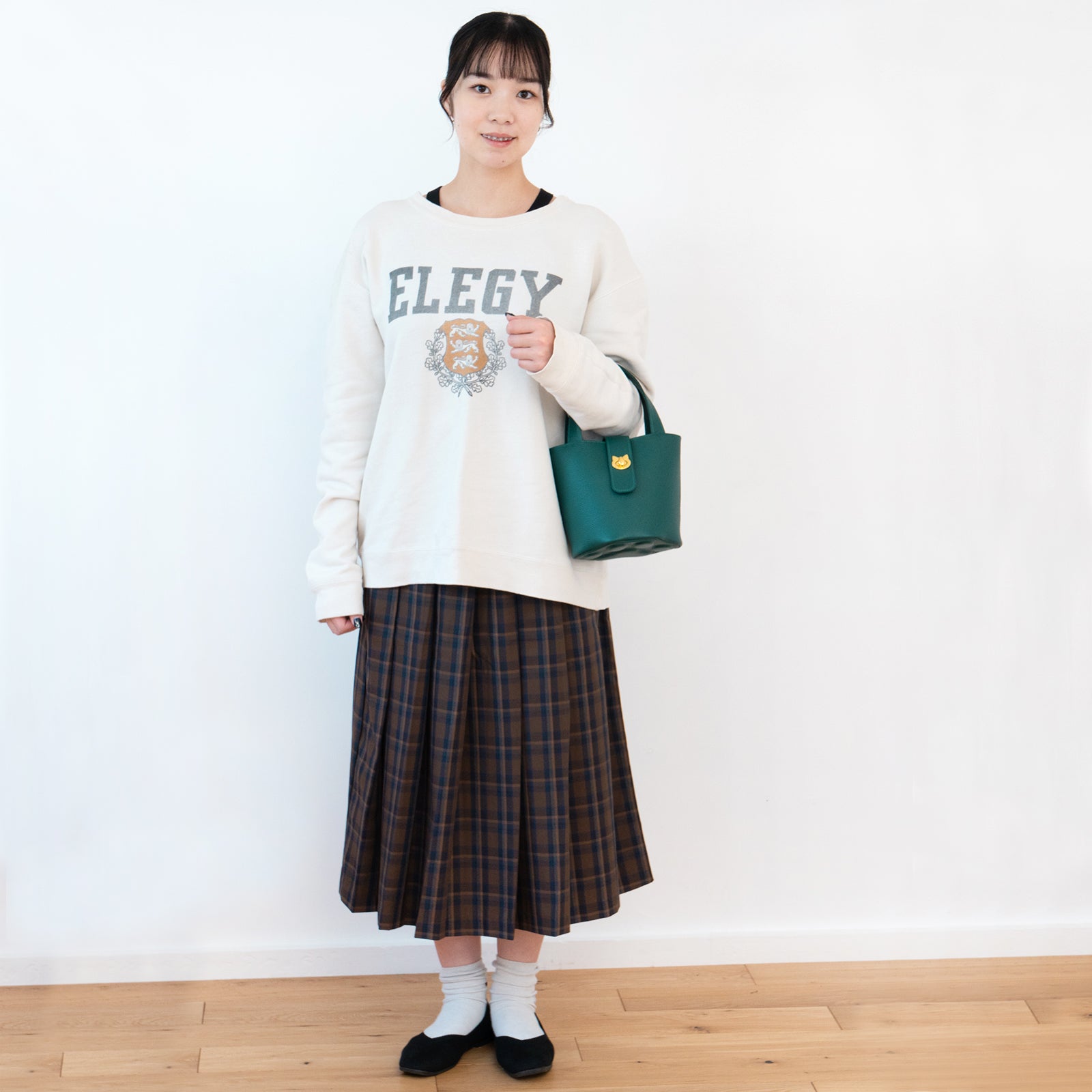 チェーンショルダー付きミニバッグ・PAW (パウ) / エメラルド