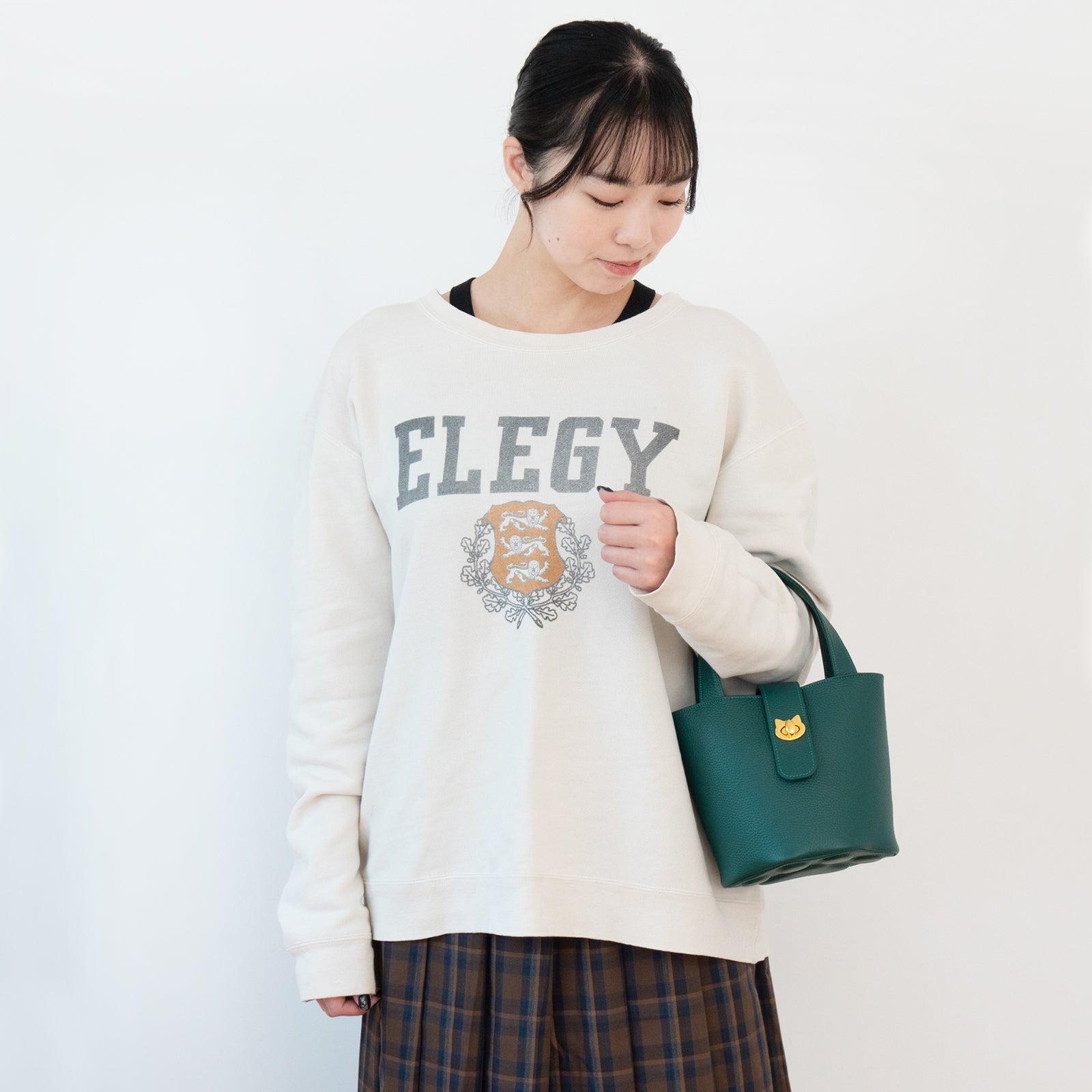 チェーンショルダー付きミニバッグ・PAW (パウ) / エメラルド