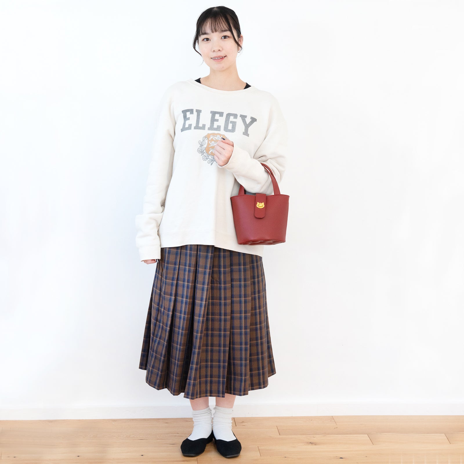 チェーンショルダー付きミニバッグ・PAW (パウ) / ボルドー