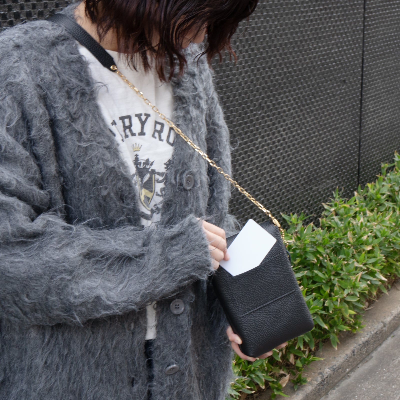 フルーニャスマホポシェット キュイール・マッシュ / ブラック