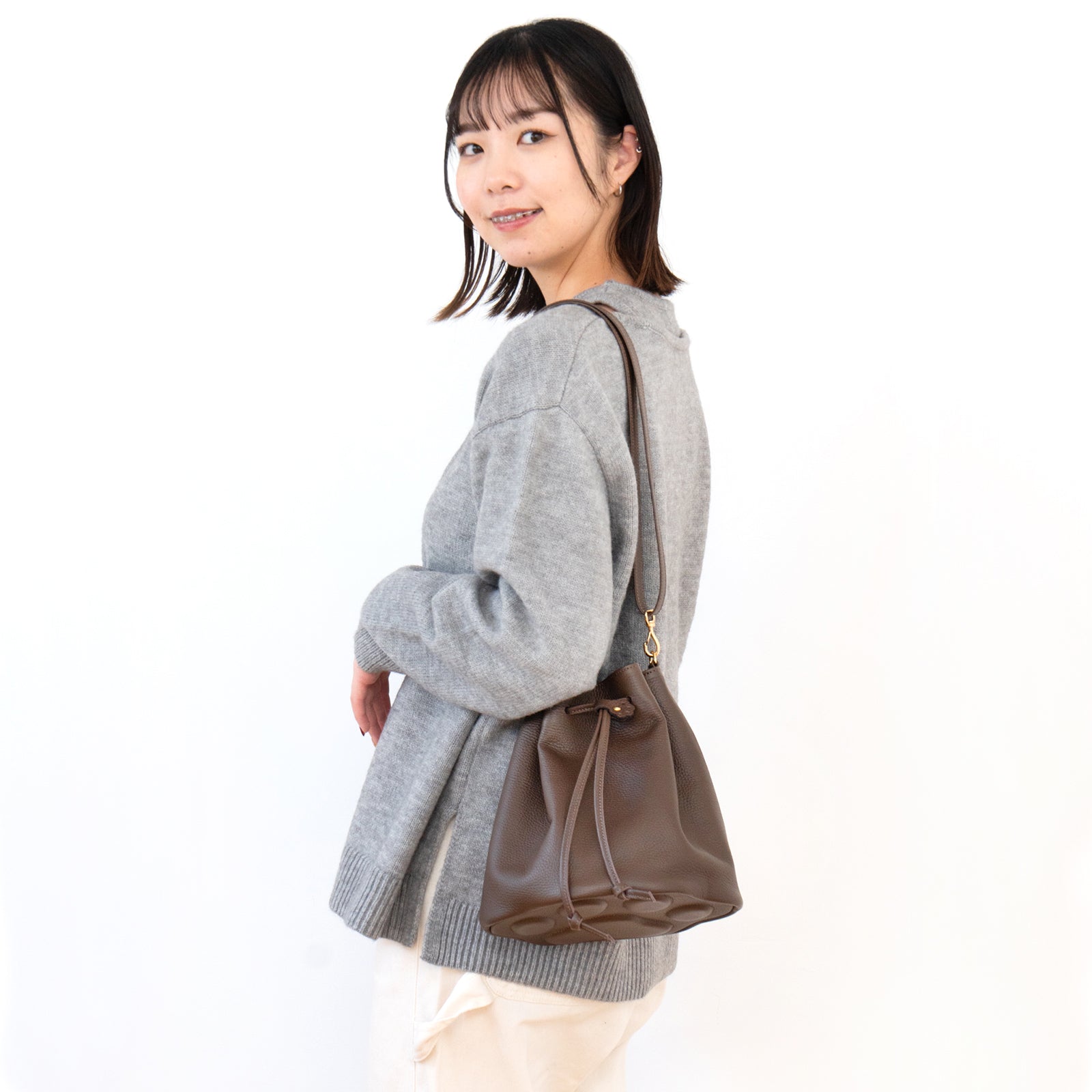 巾着ショルダーバッグ PAW キュイール・マッシュ / チョコ