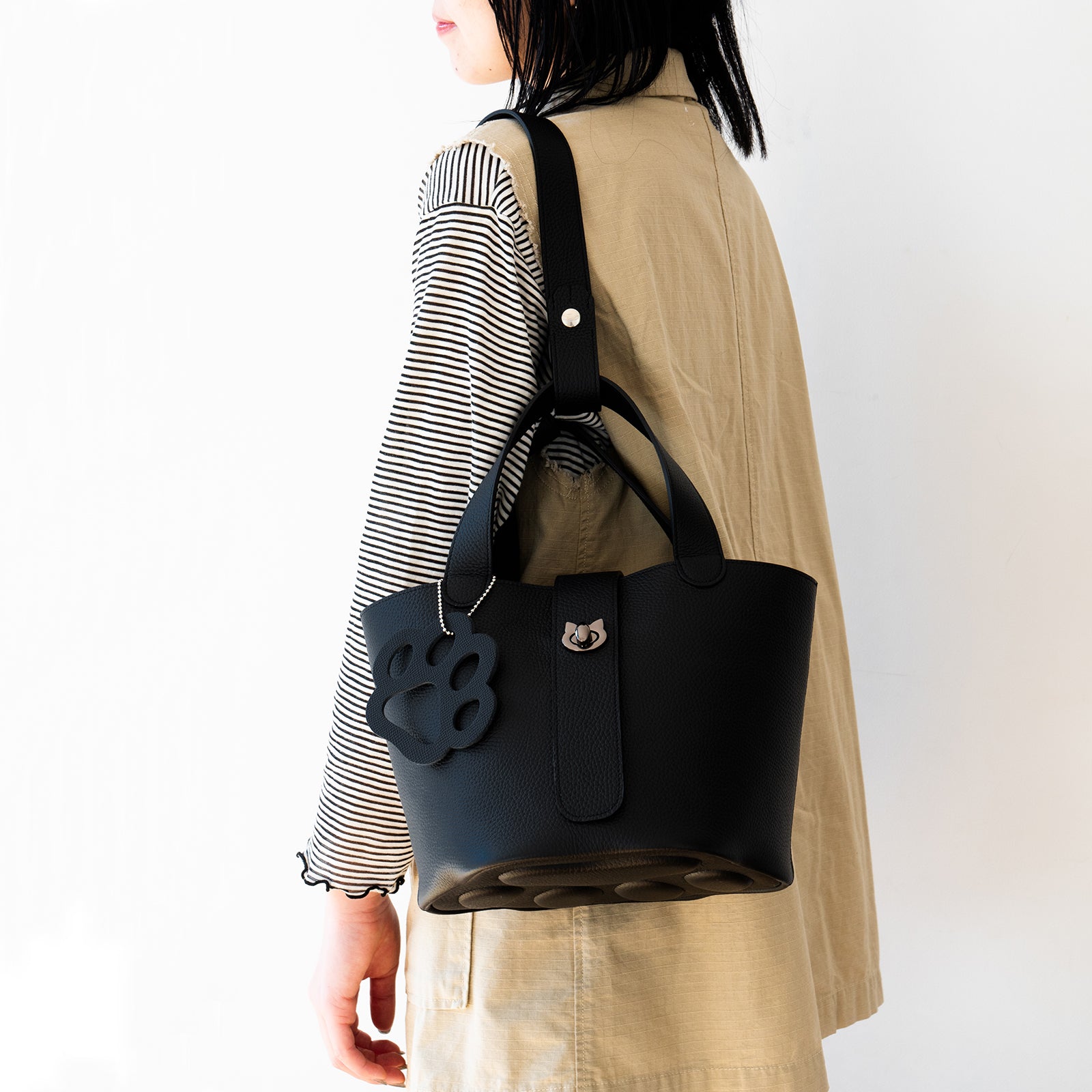Baguette Bag PAW Cuir Mache / Black