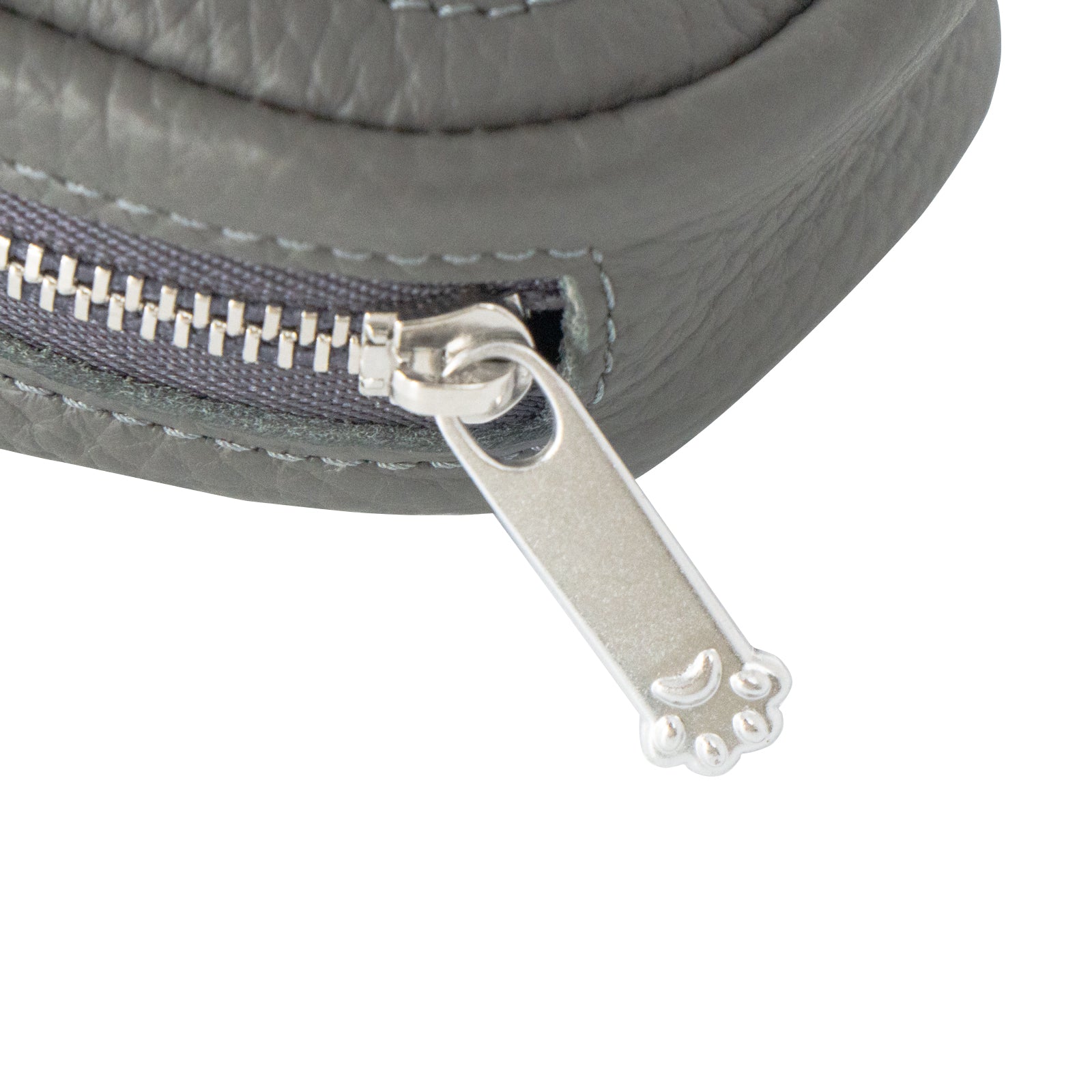 PAWチャームポーチ キュイール マッシュ / グラファイト