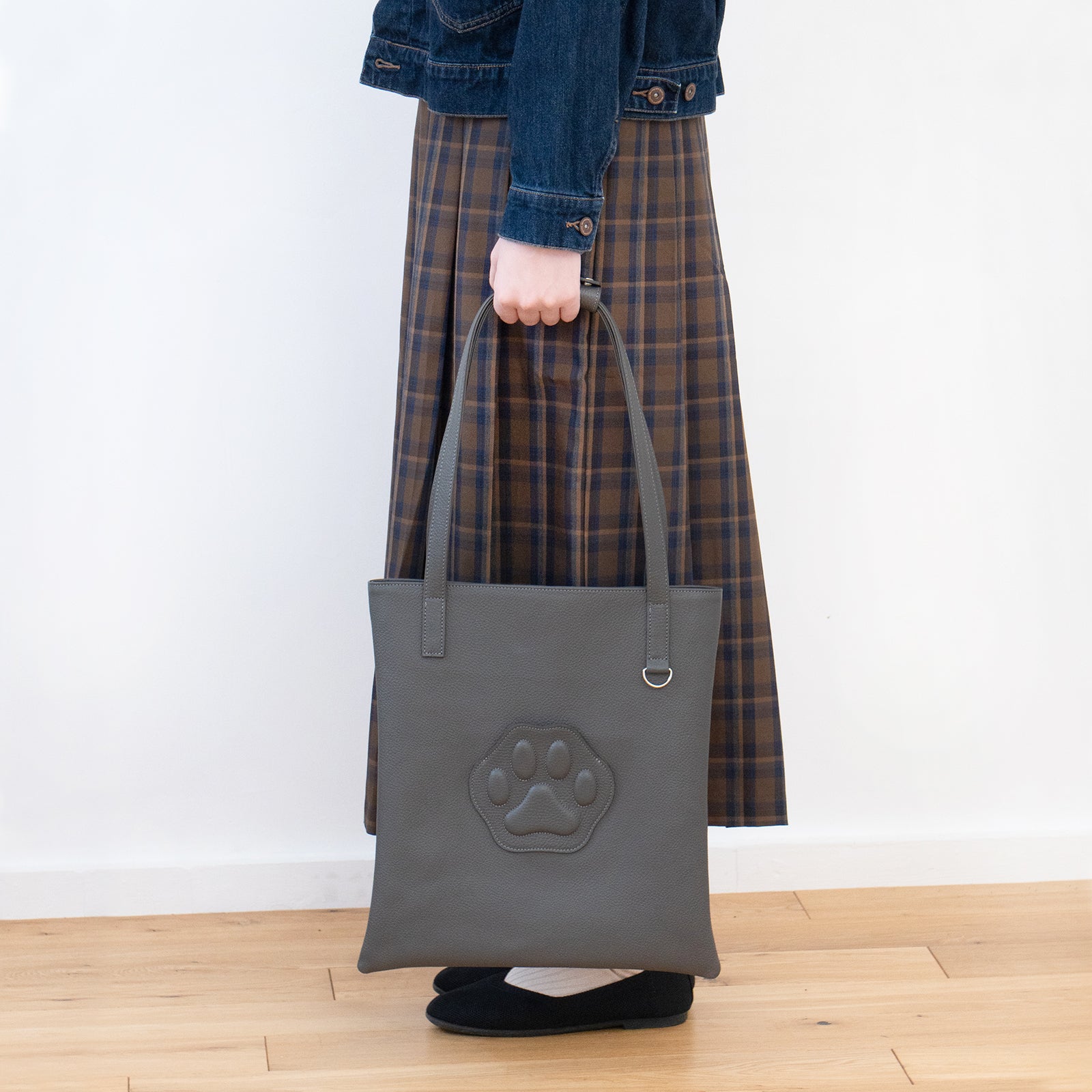 A4 Tote Bag PAW Cuir Mache / Graphite