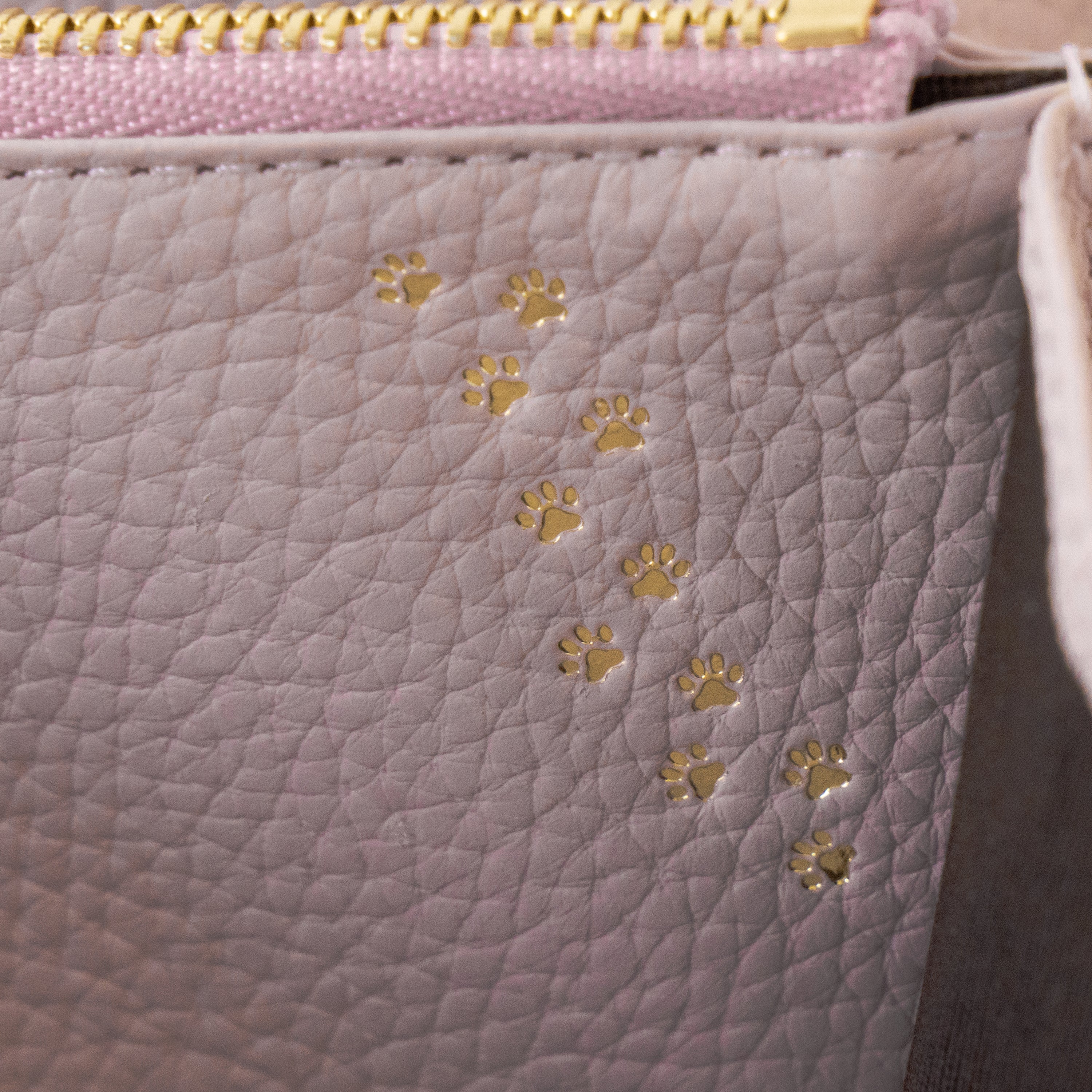 PAWラウンドファスナー長財布 キュイール・マッシュ / モーヴシルヴェスティン