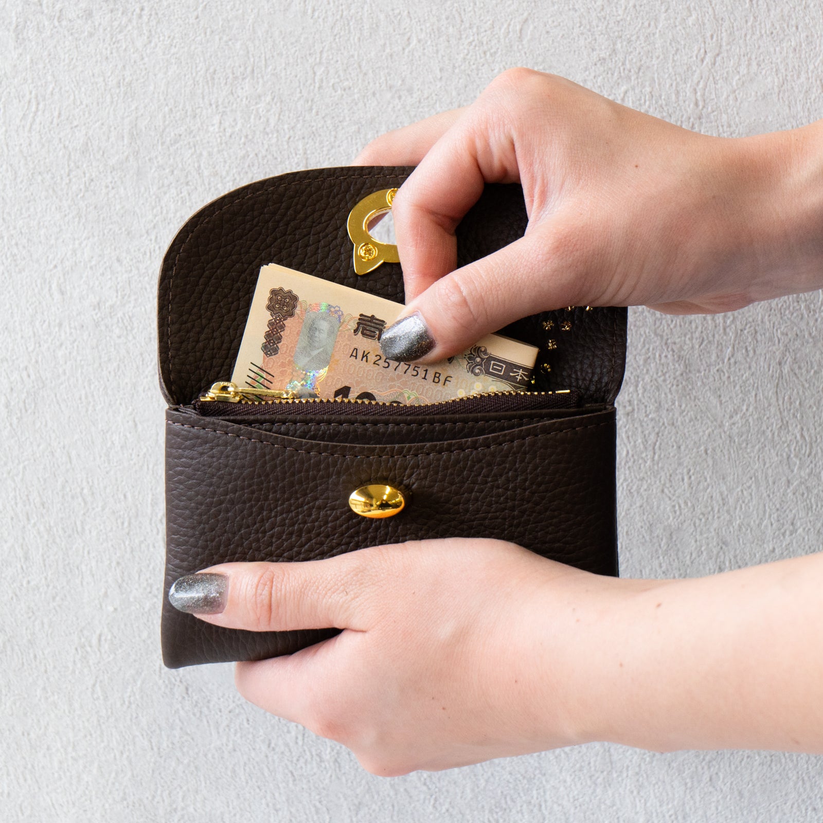 Flap Wallet Frunya Medium Cuir Mache / Chocolate