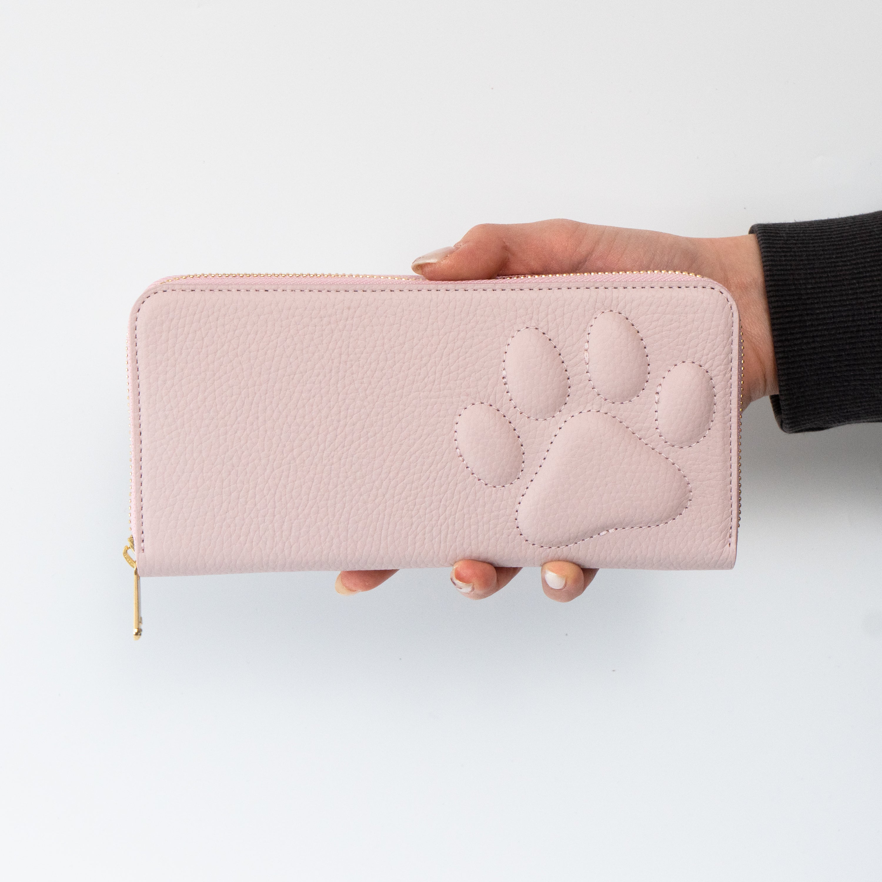 【3/20(金)20:00~ 数量限定】【さくらねこの日特別SET】PAWラウンドファスナー長財布 さくらねこチャームSET / モーヴシルヴェスティン