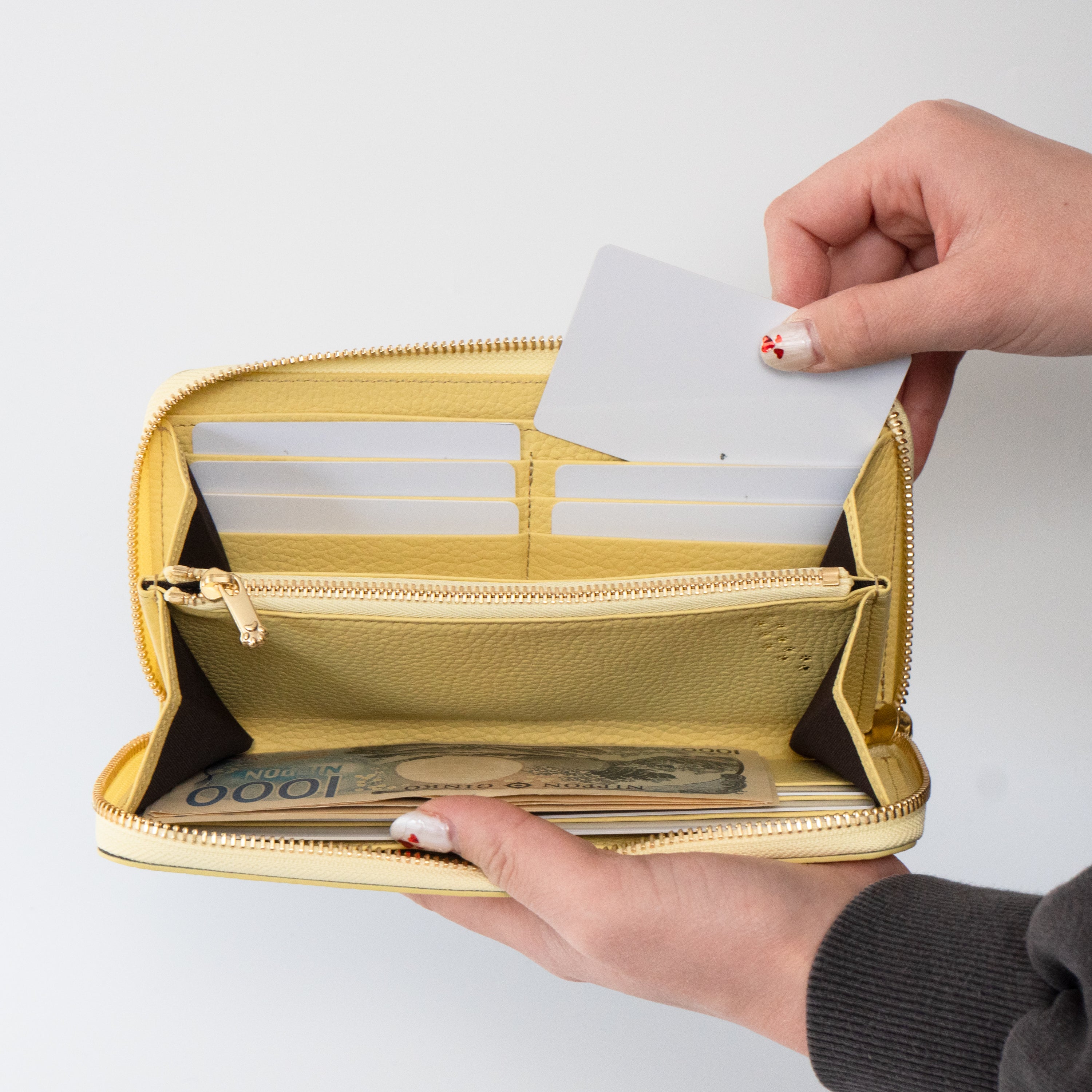 PAWラウンドファスナー長財布 キュイール・マッシュ / ジョーヌプッサン