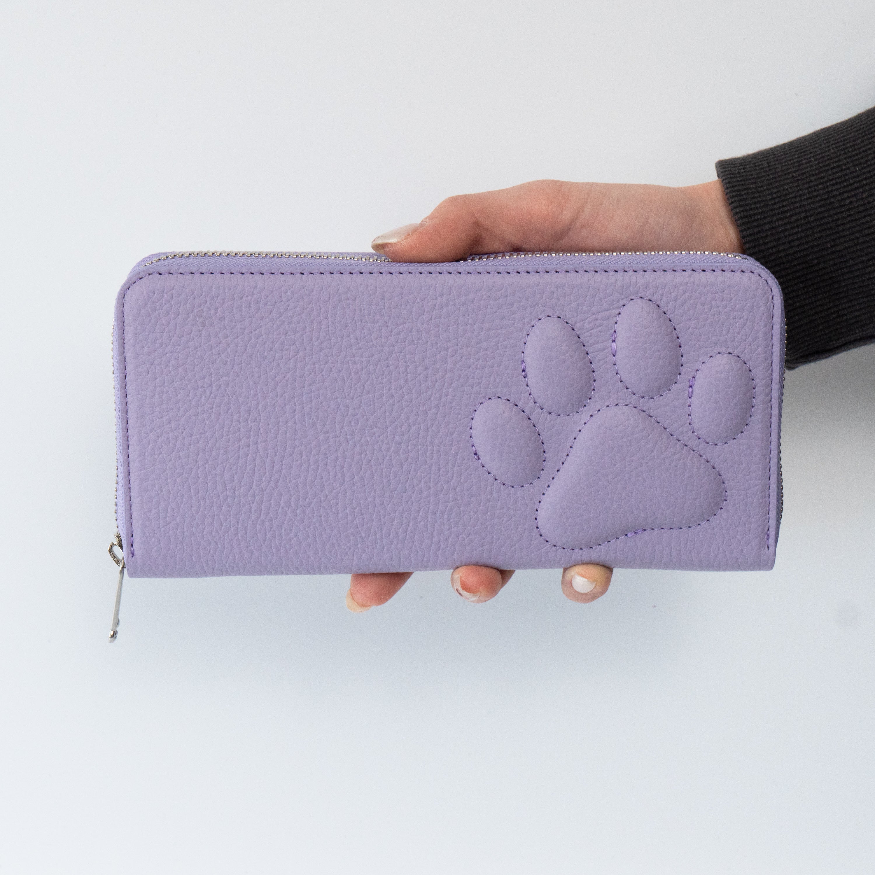 【3/20(金)20:00~ 数量限定】【さくらねこの日特別SET】PAWラウンドファスナー長財布 さくらねこチャームSET / ラベンダー