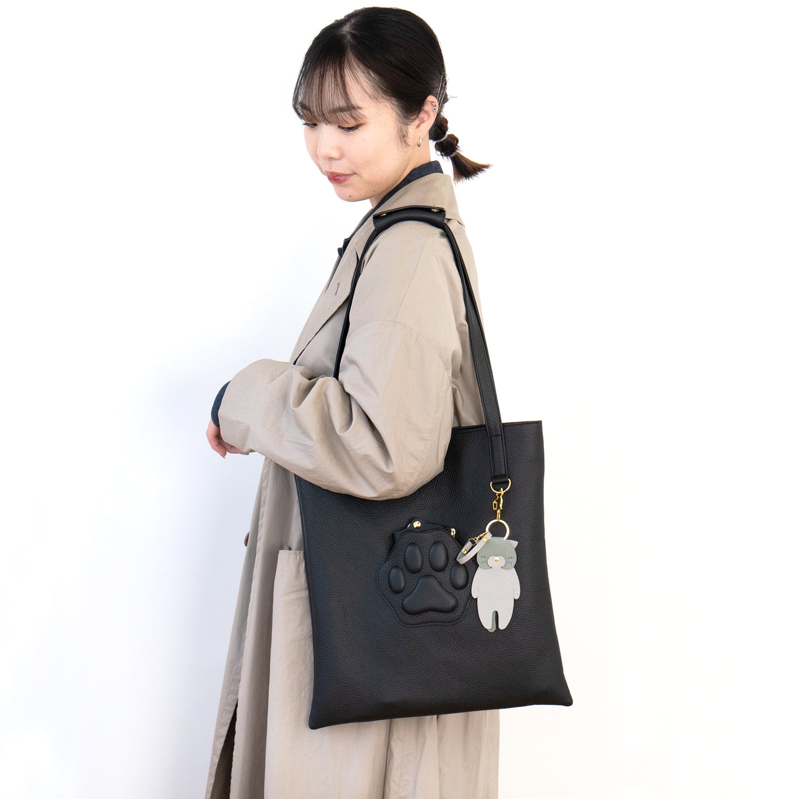 A4 Tote Bag PAW Cuir Mache / Black