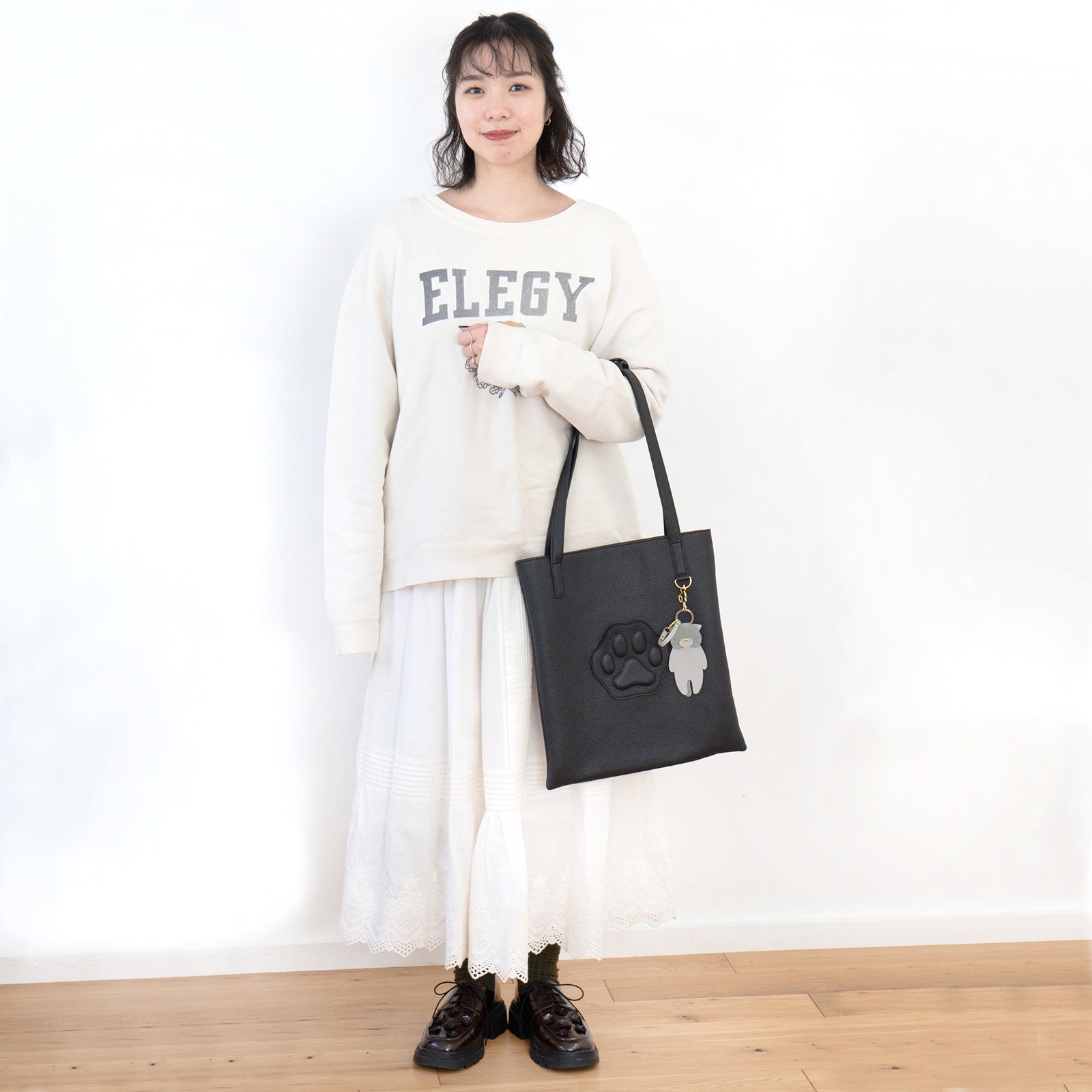 A4 Tote Bag PAW Cuir Mache / Black