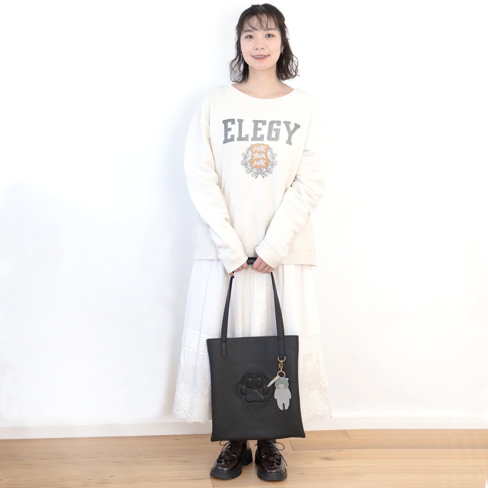 A4 Tote Bag PAW Cuir Mache / Black