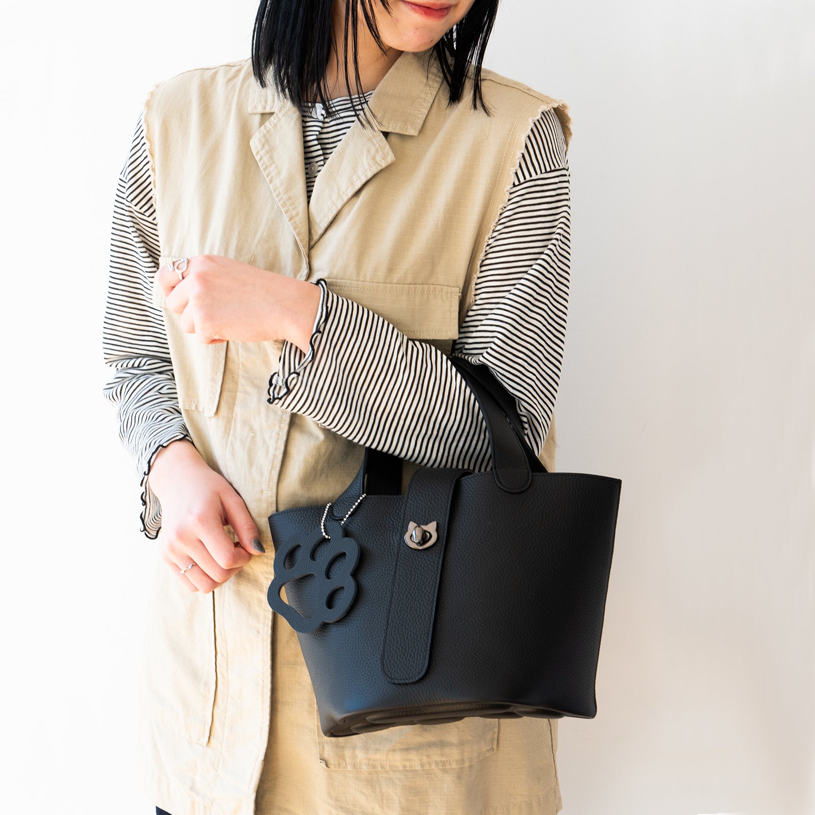 Baguette Bag PAW Cuir Mache / Black