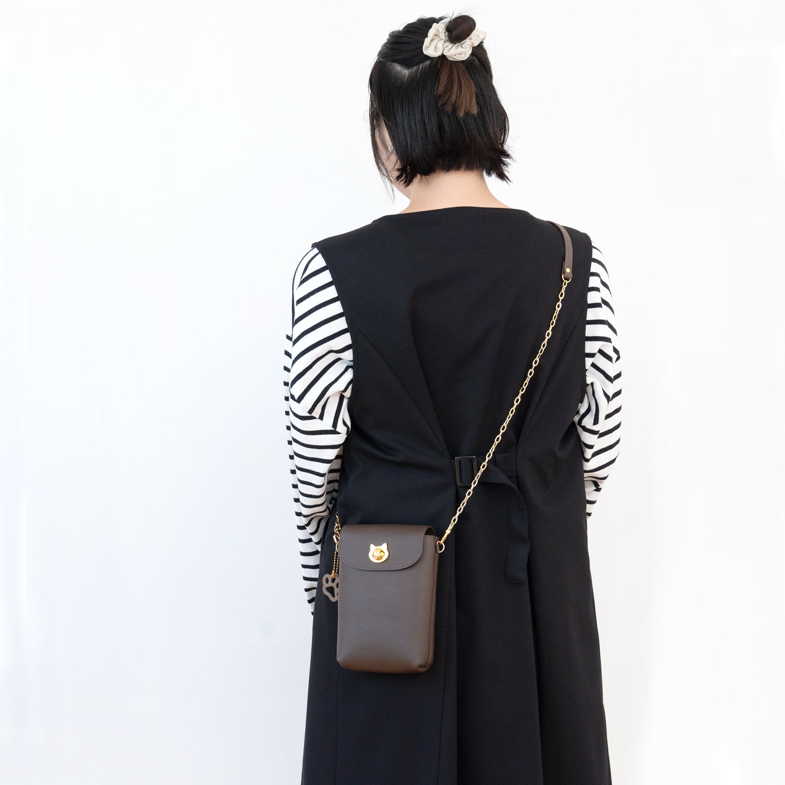 フルーニャスマホポシェット キュイール・マッシュ / チョコ