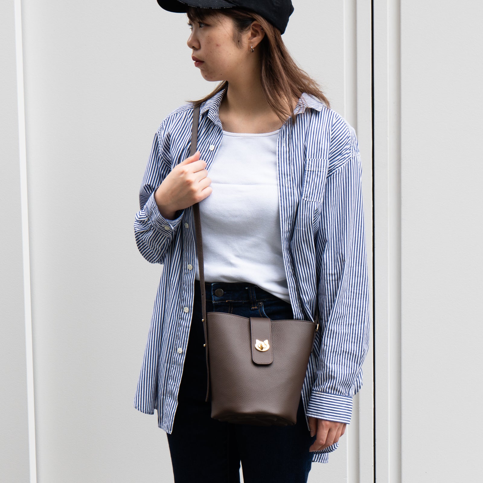 ショルダーバッグ PAW (パウ) キュイール・マッシュ / チョコ