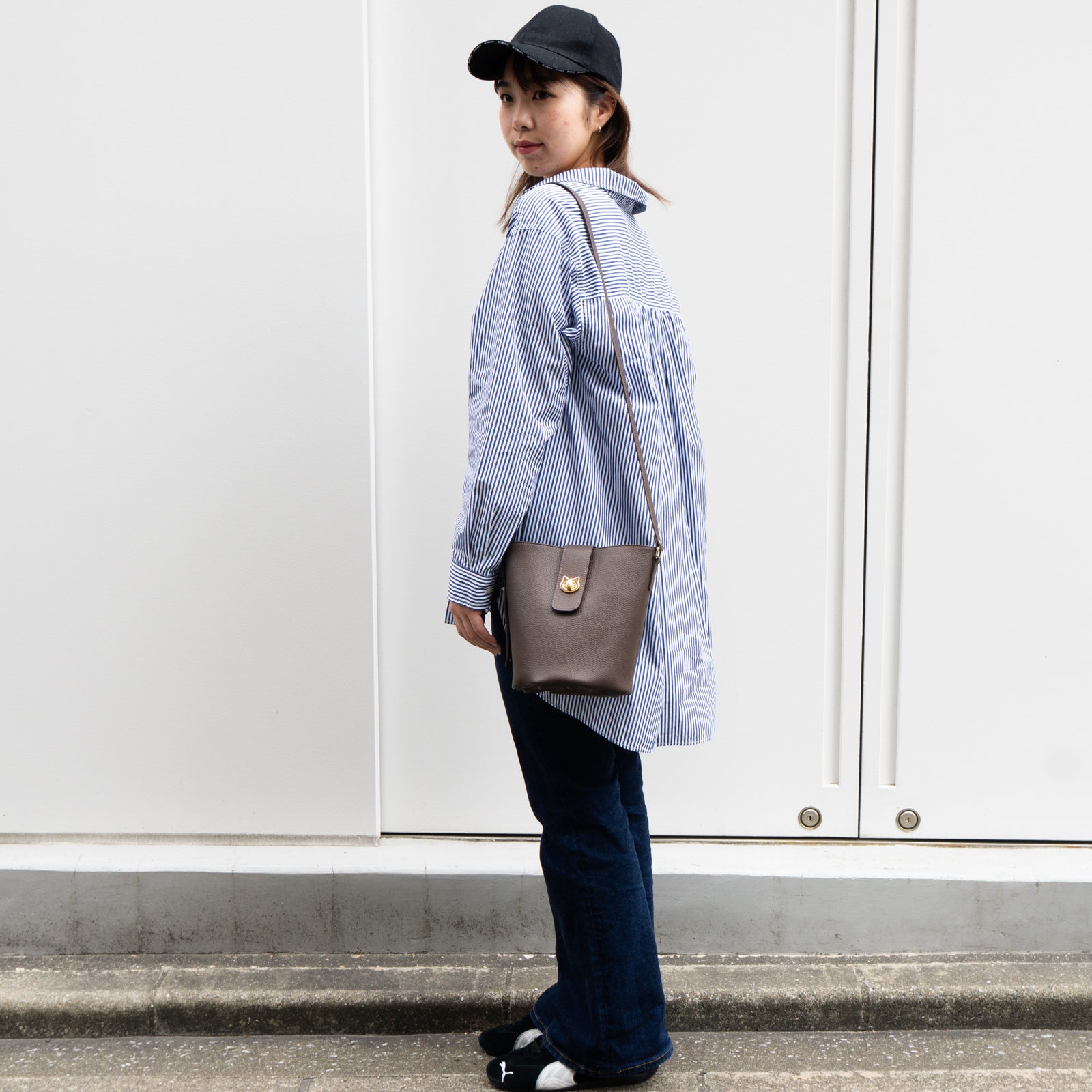 ショルダーバッグ PAW (パウ) キュイール・マッシュ / チョコ